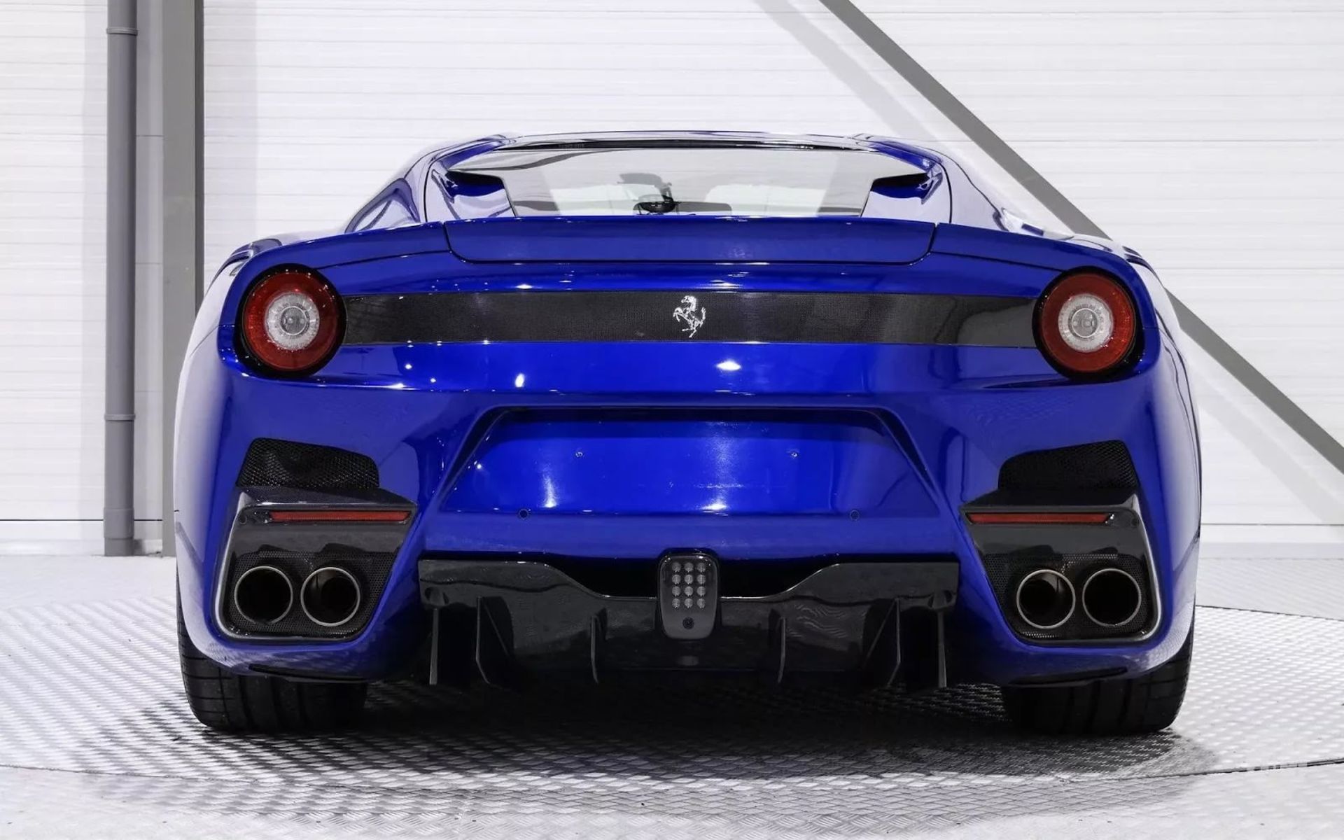 فراری F12 Tdf