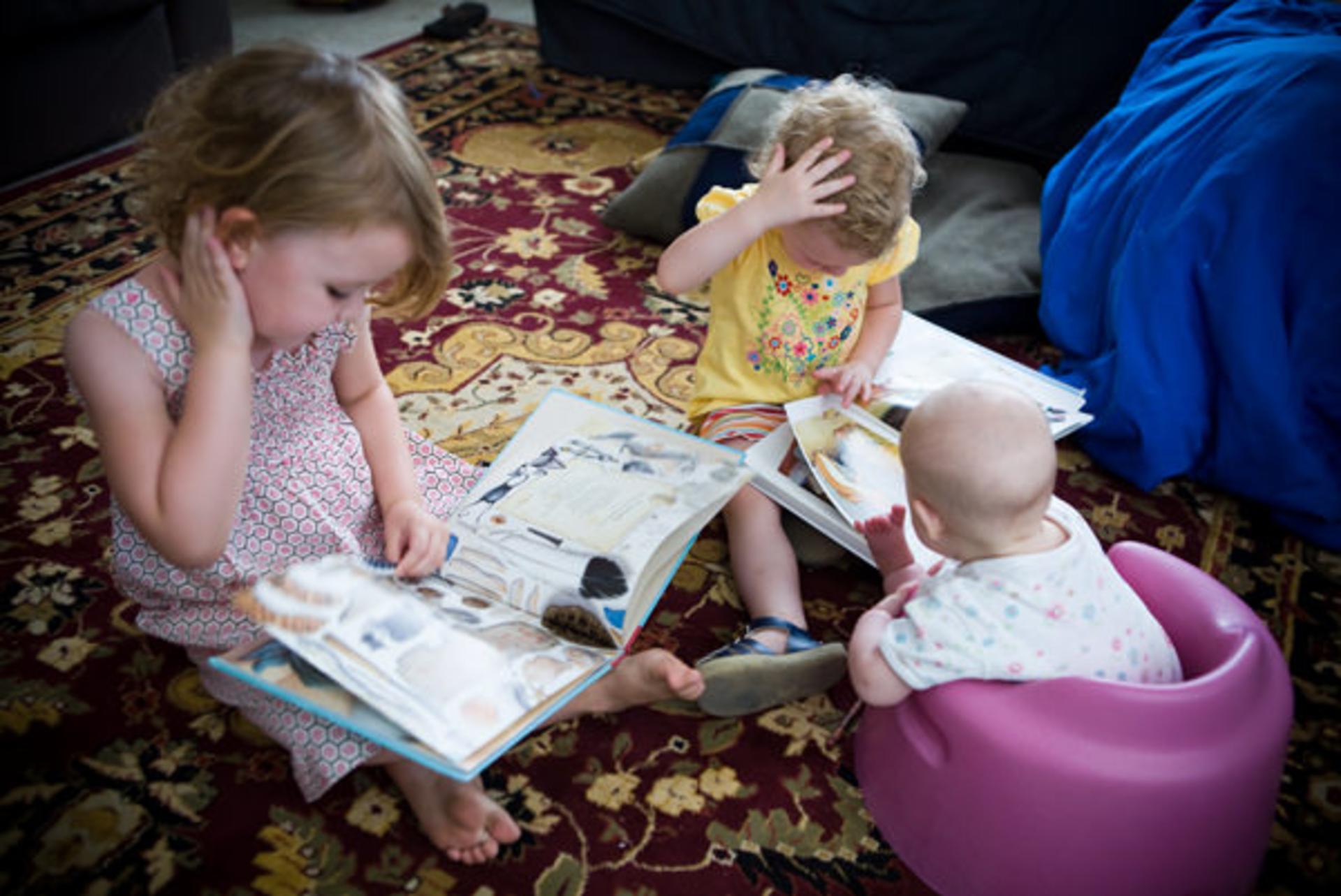 read book to kids