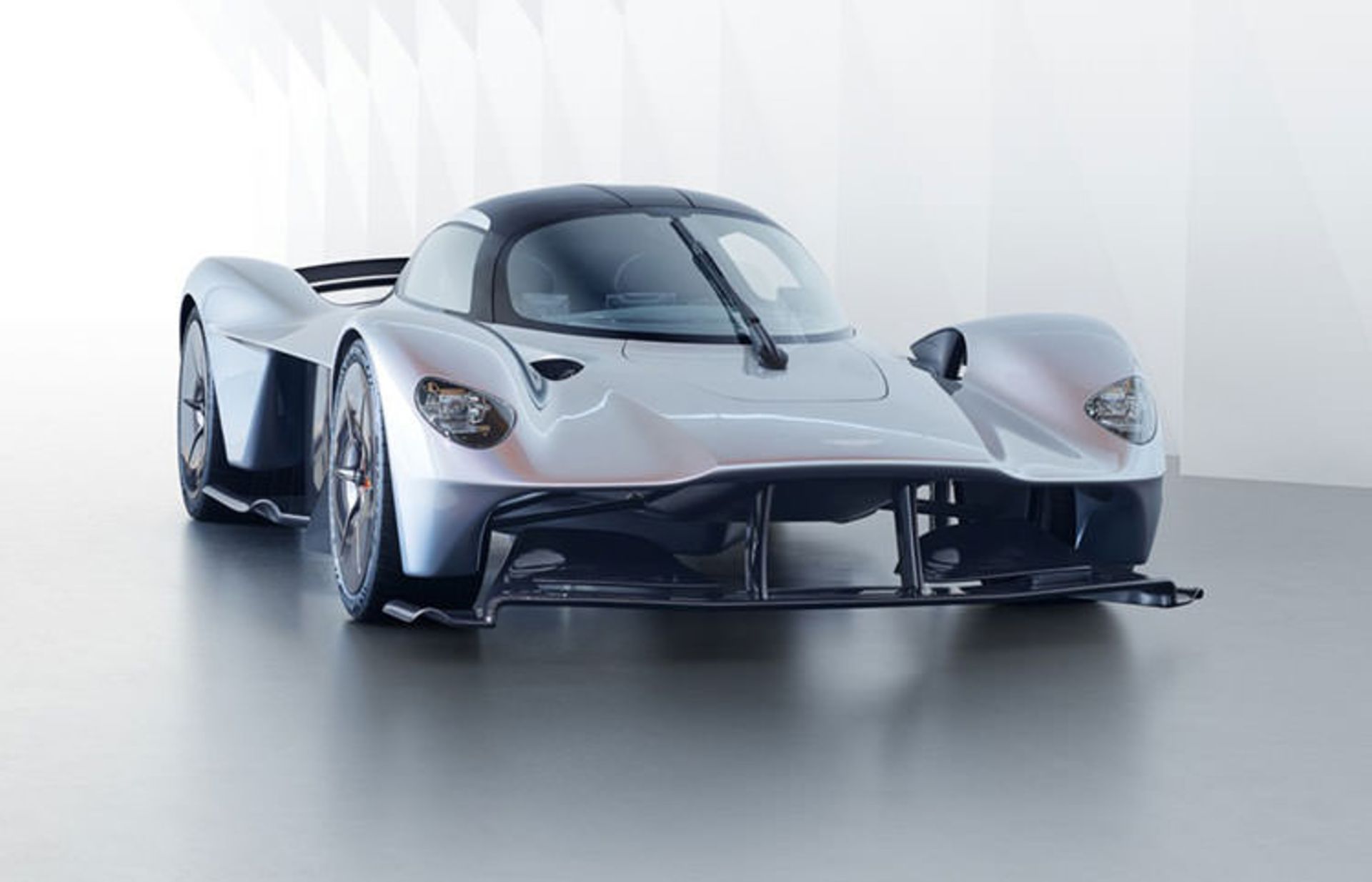 استون مارتین والکری/ aston martin valkyrie
