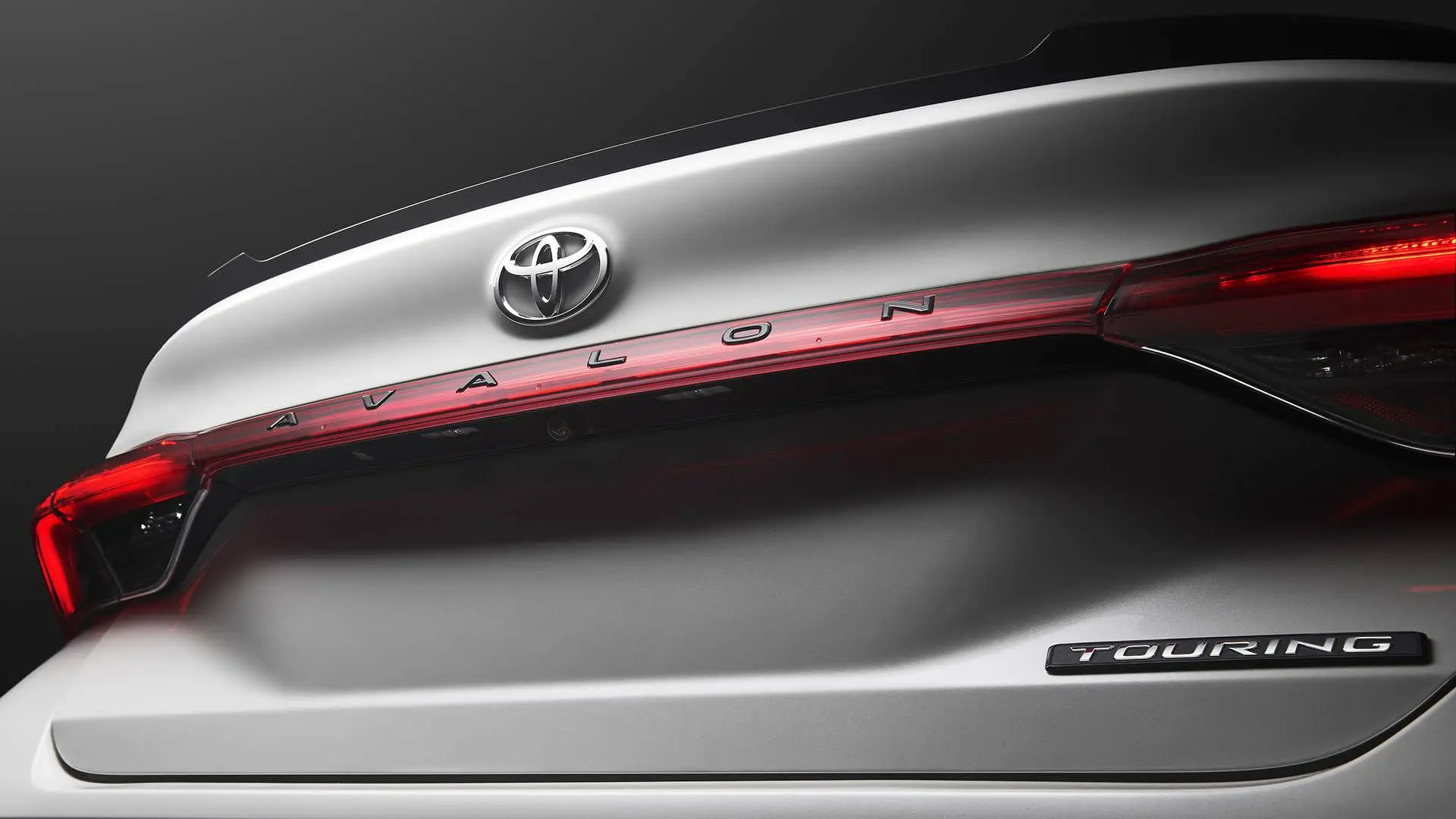 TOYOTA AVALON 2019