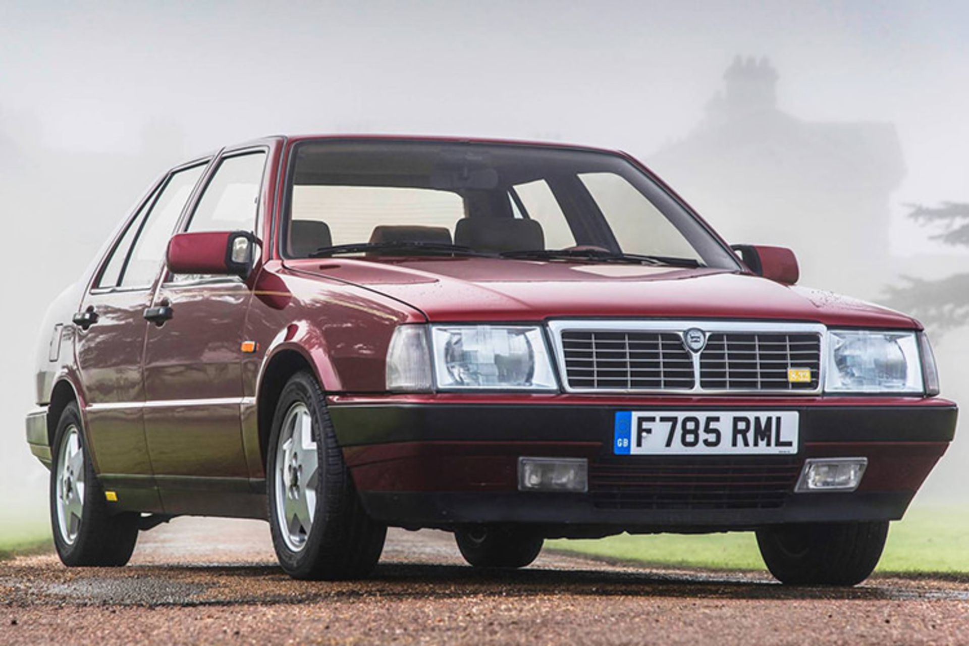 Lancia Thema 8.32 / لانچیا تما