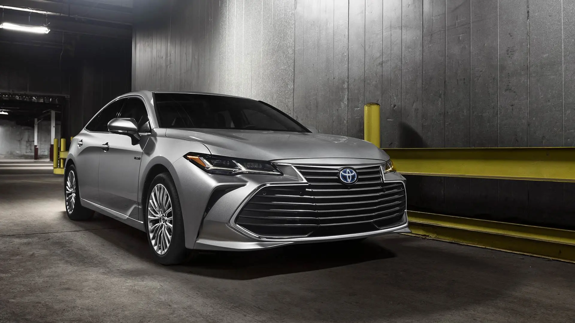 TOYOTA AVALON 2019