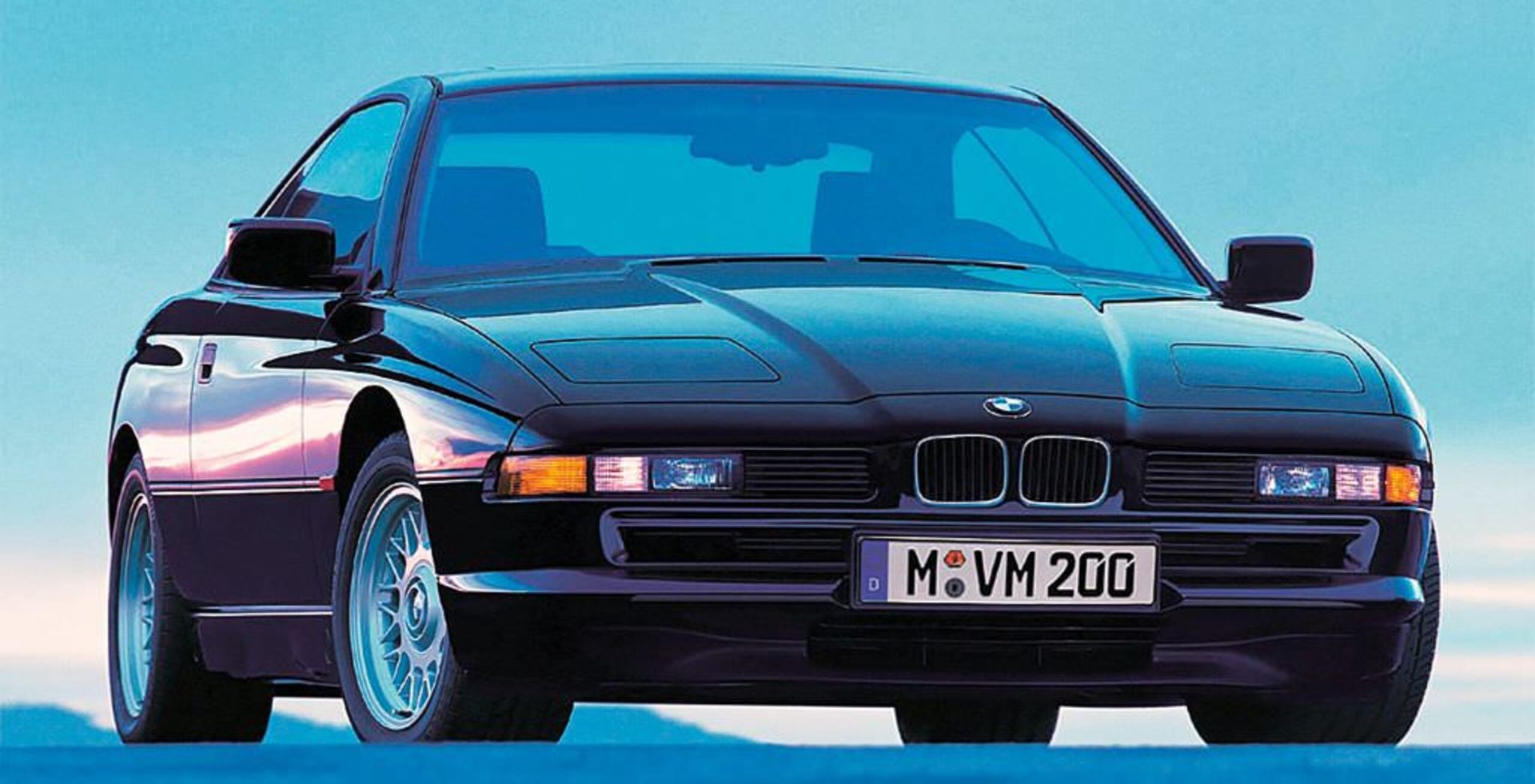 BMW 8 Series / بی ام و سری 8