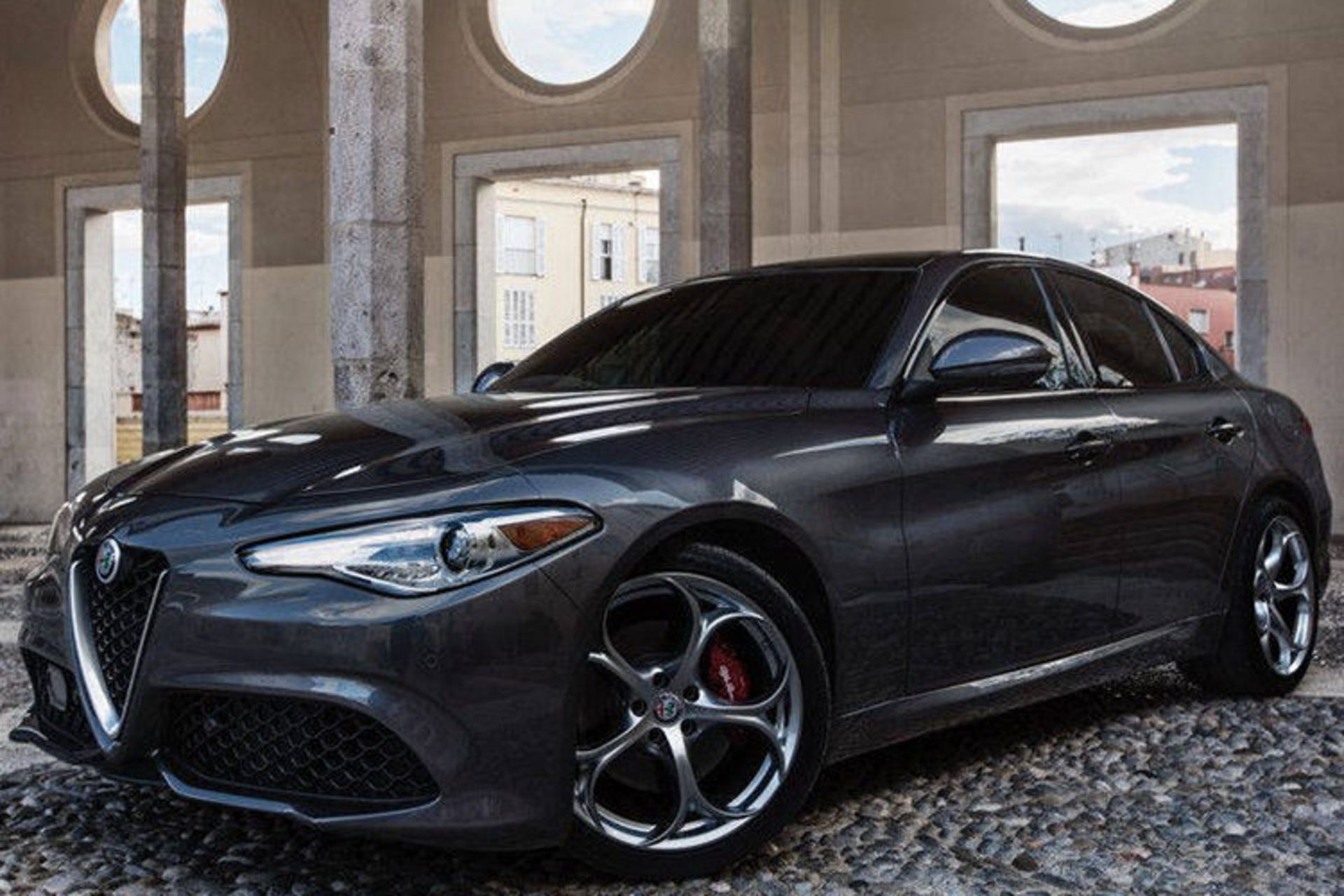 Alfa Romeo Giulia / آلفارومئو جولیا