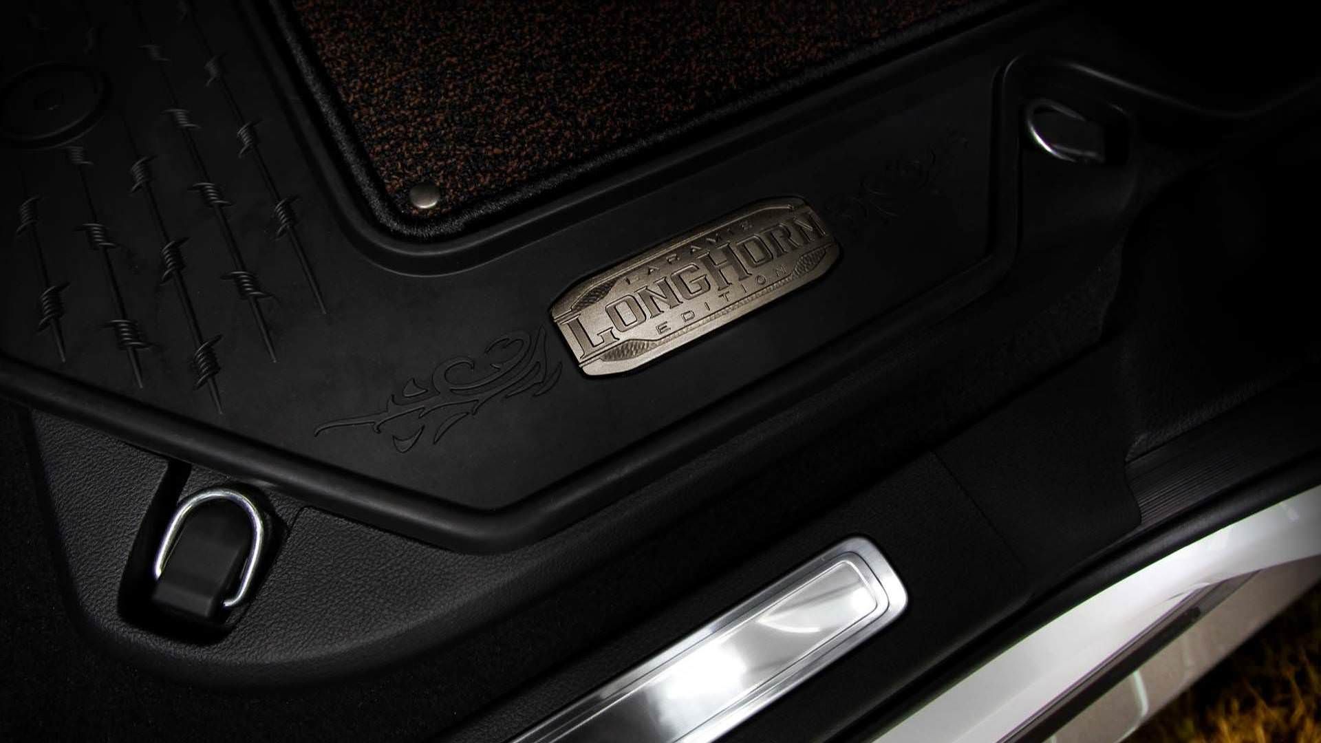 رم 1500 لارامی لانگ‌هورن / ram 