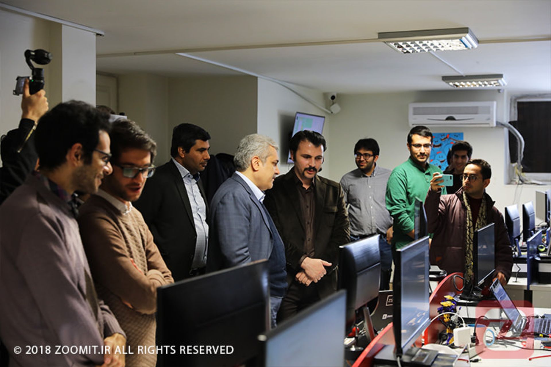 بازدید سورنا ستاری از تپ سی