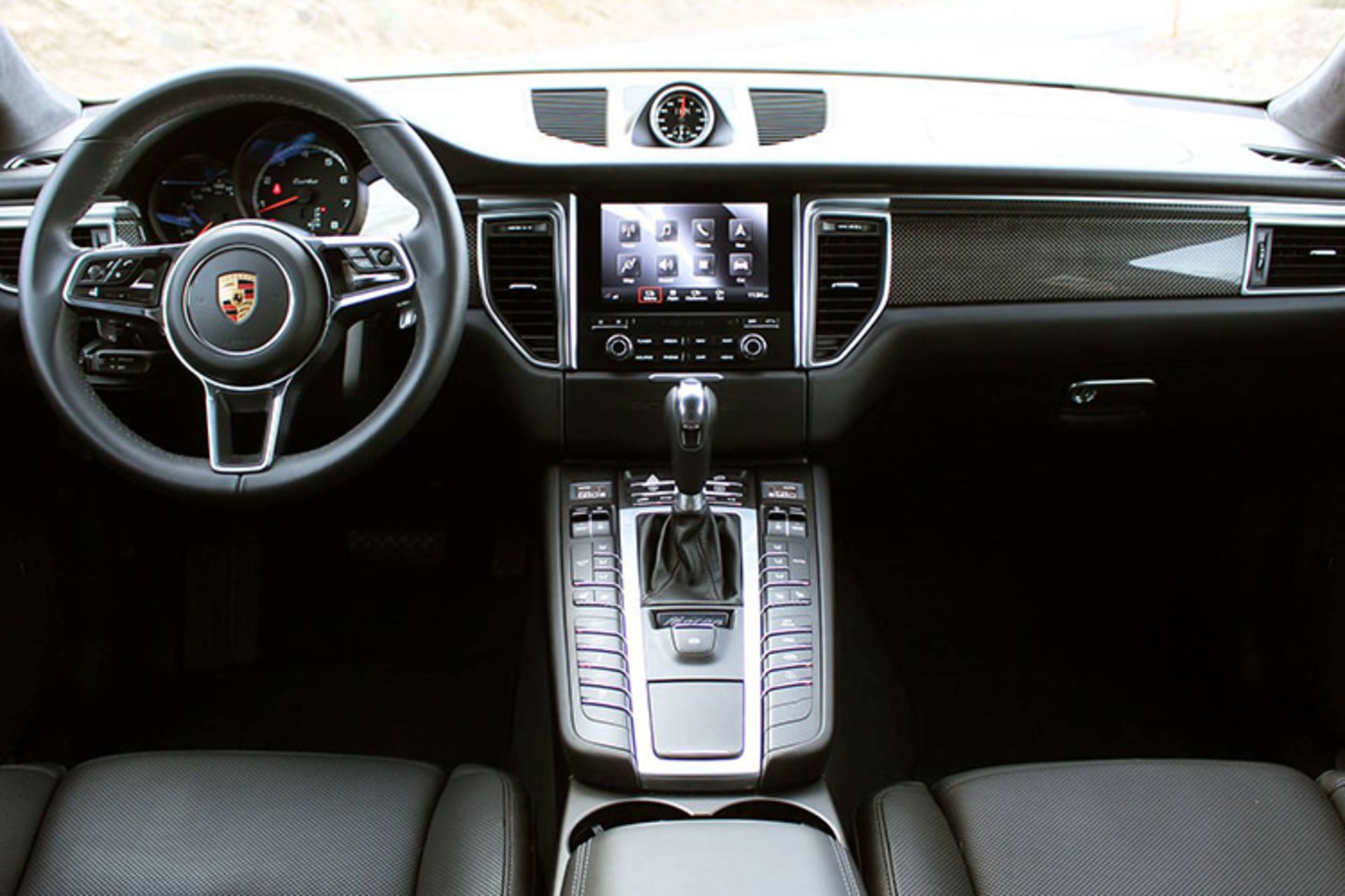 پورشه ماکان توربو / Porsche Macan Turbo 2018