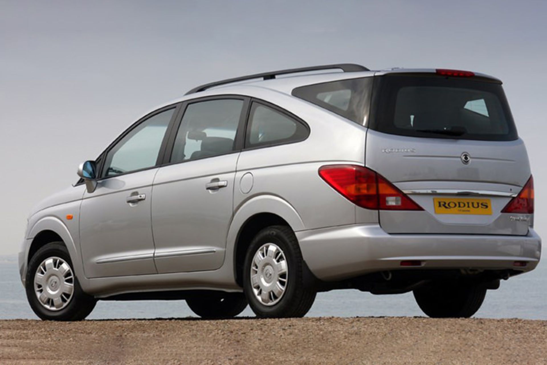 SSANGYONG RODIUS / سانگ یانگ رودیوس