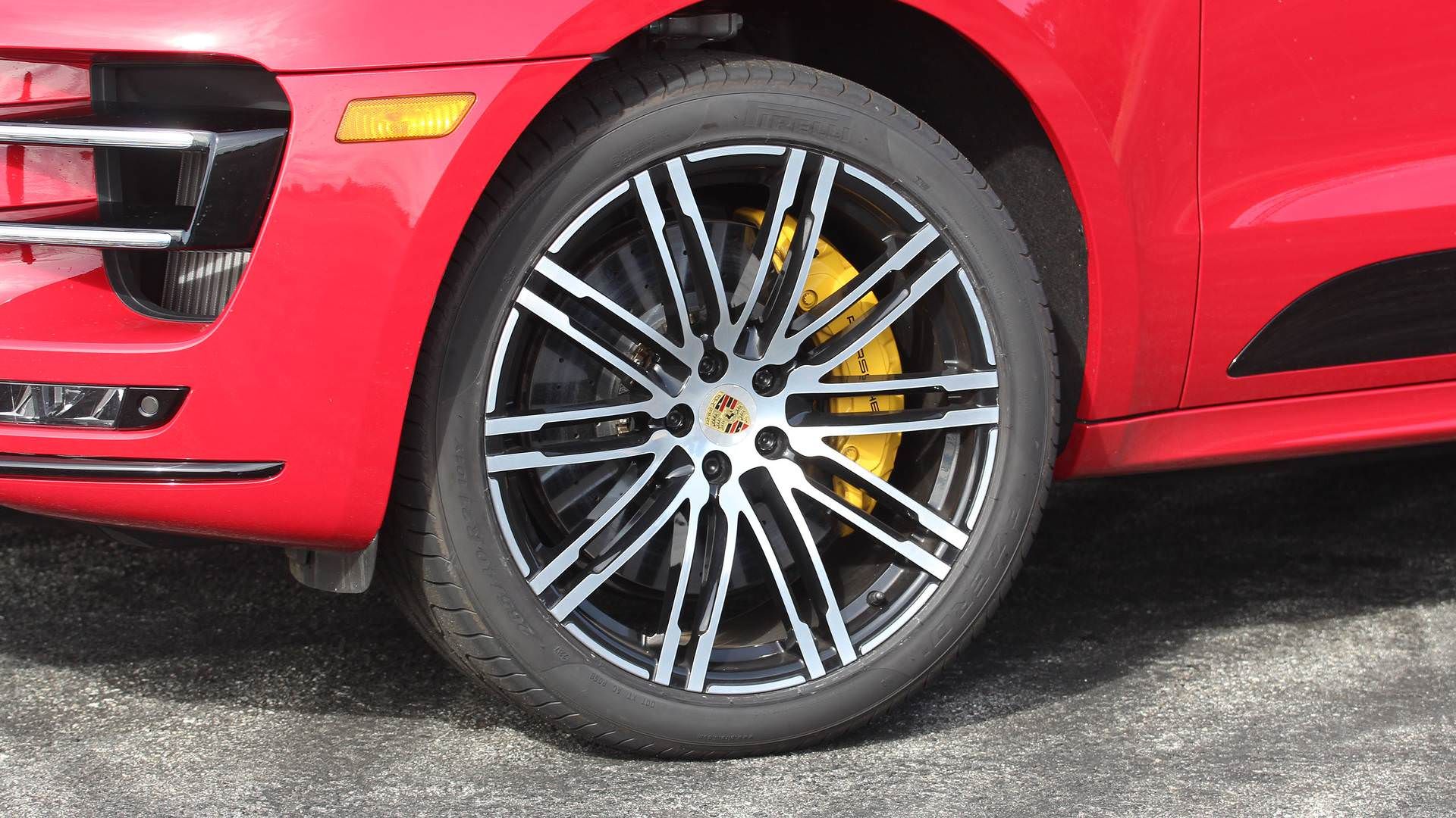 پورشه ماکان توربو / Porsche Macan Turbo 2018