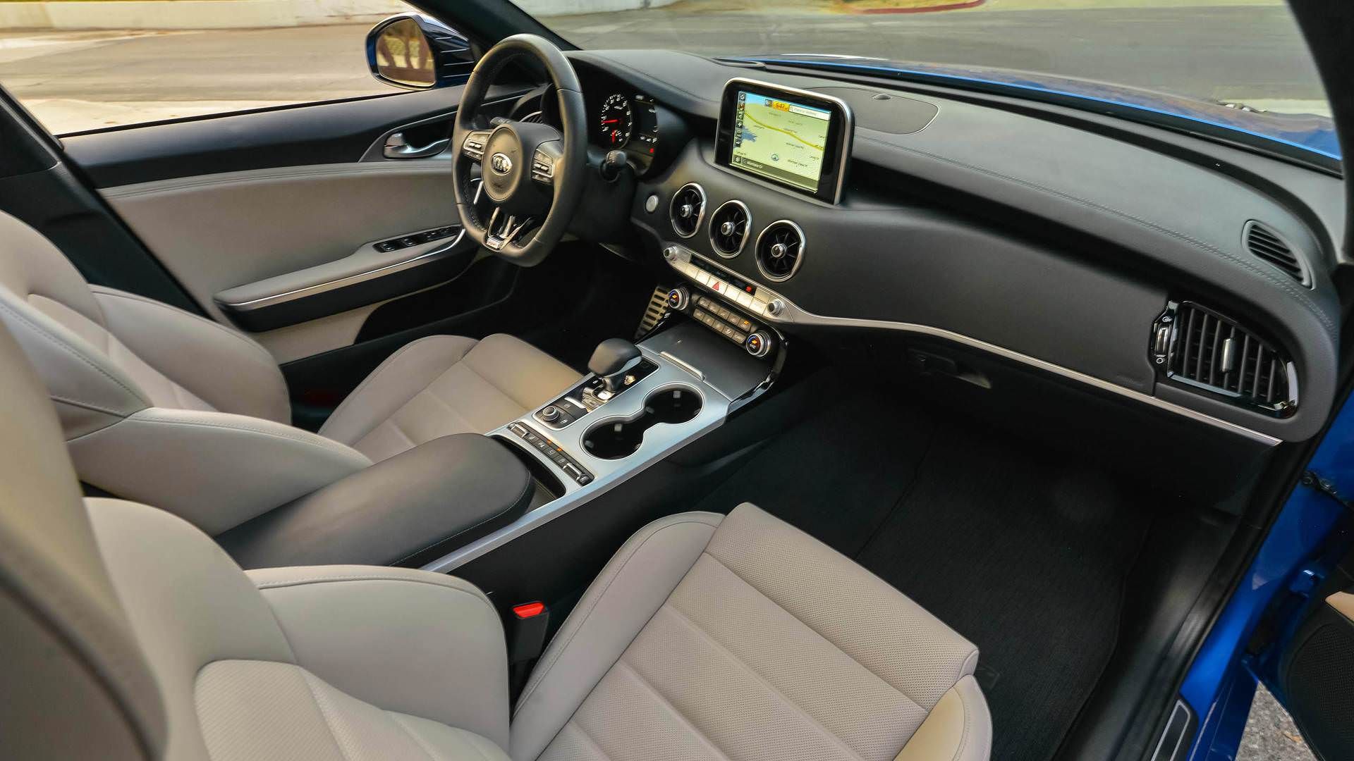 کیا استینگر 2018/ kia stinger GT