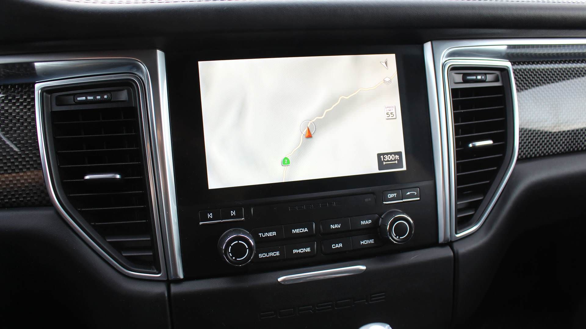 پورشه ماکان توربو / Porsche Macan Turbo 2018