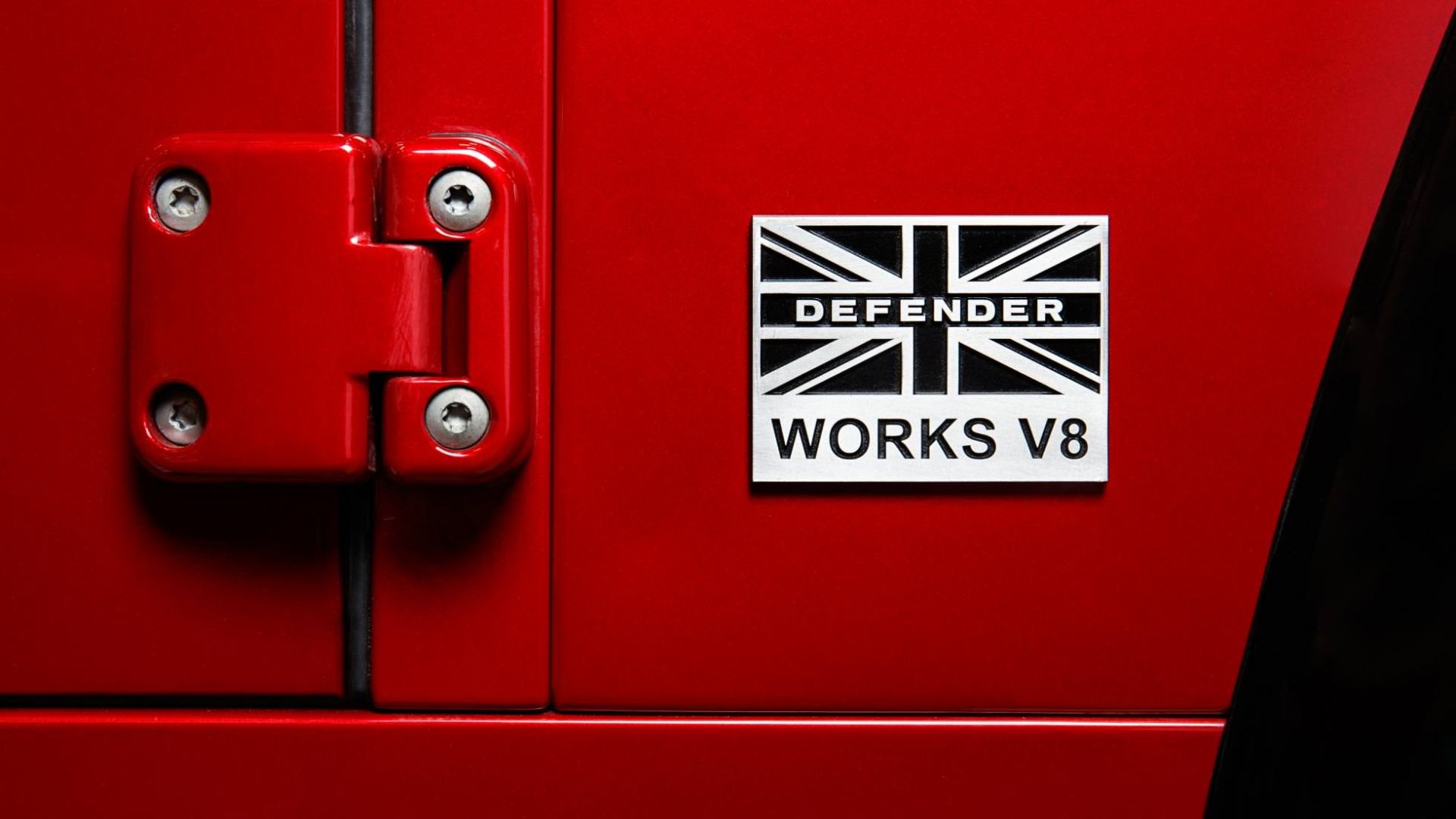Land Rover Defender Works V8 / لندرور دینفدر