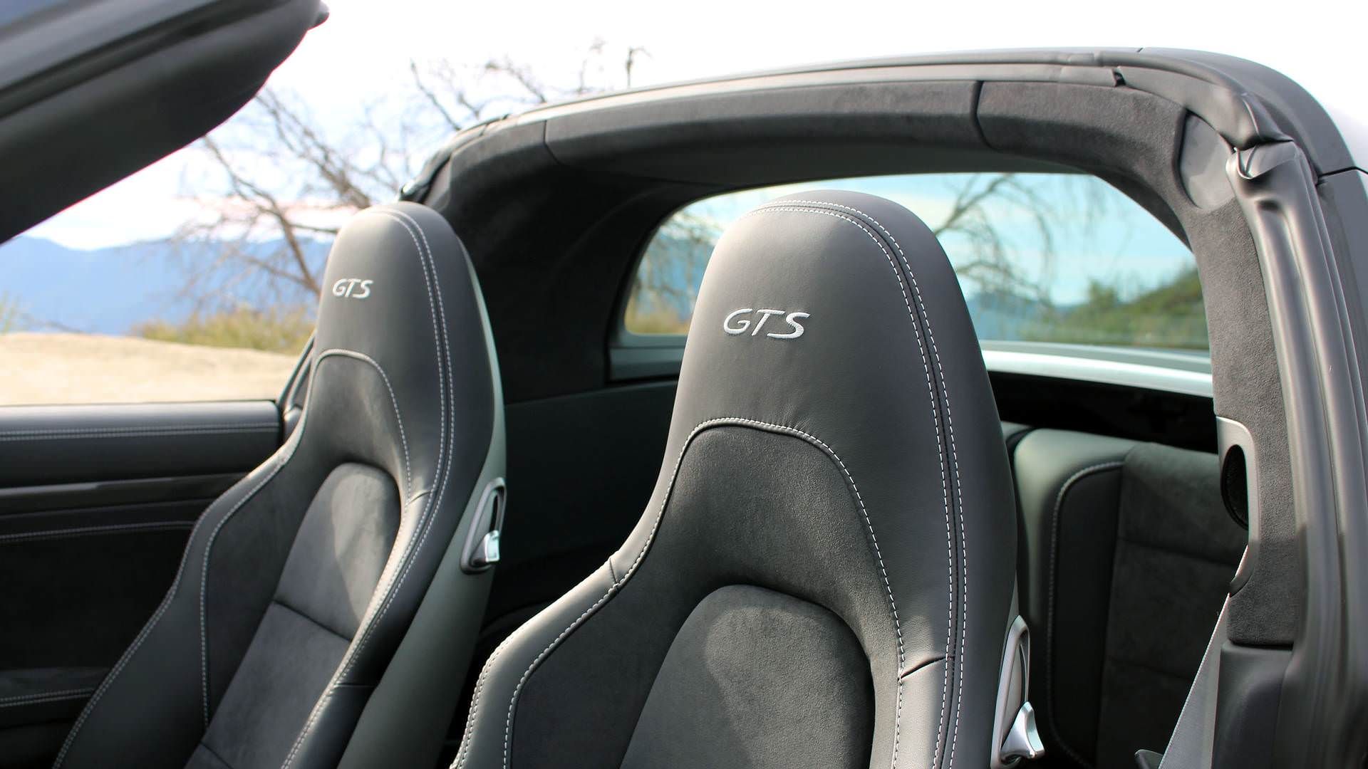 پورشه تارگا / Porsche Targa 4 GTS