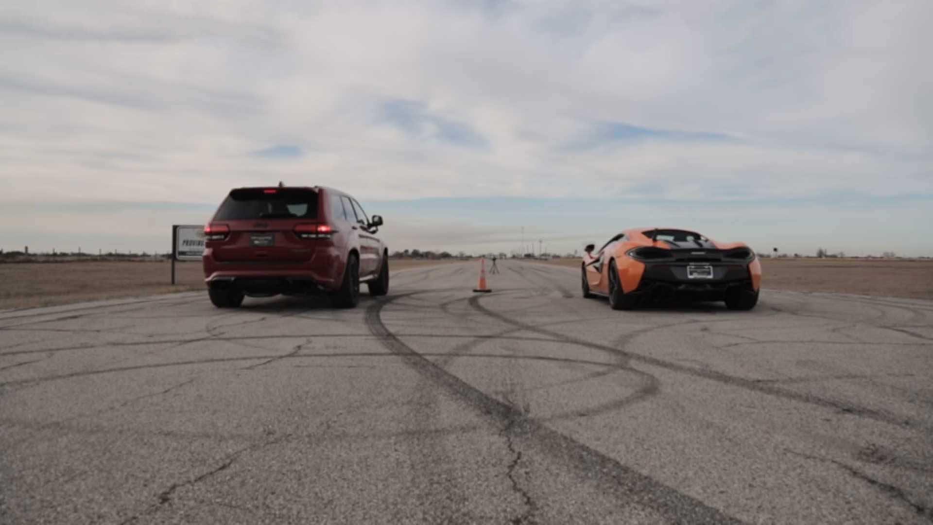 jeep vs mclaren 570S / جیپ گرند چروکی مک‌لارن