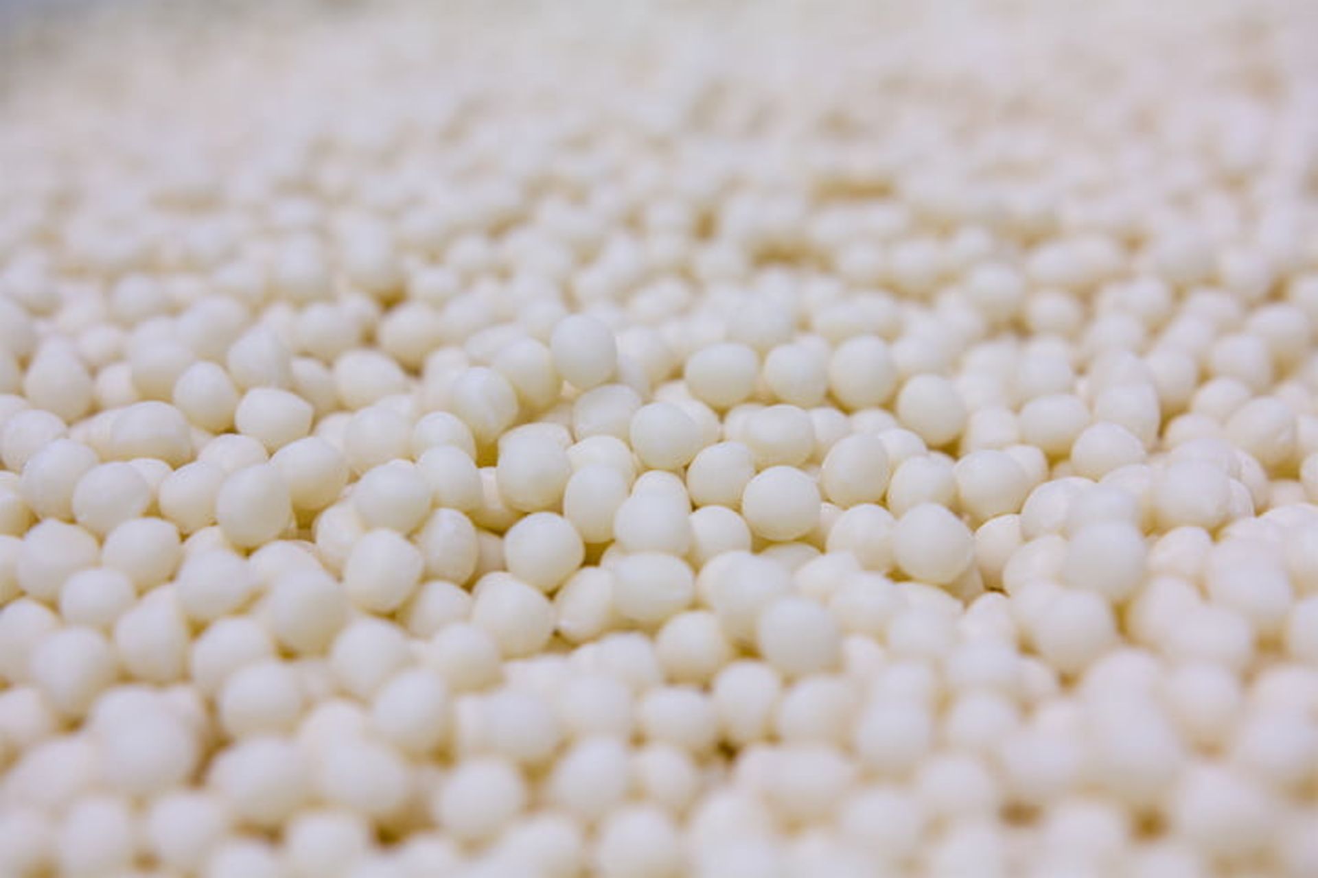 دانه‌های پلیمری زروس