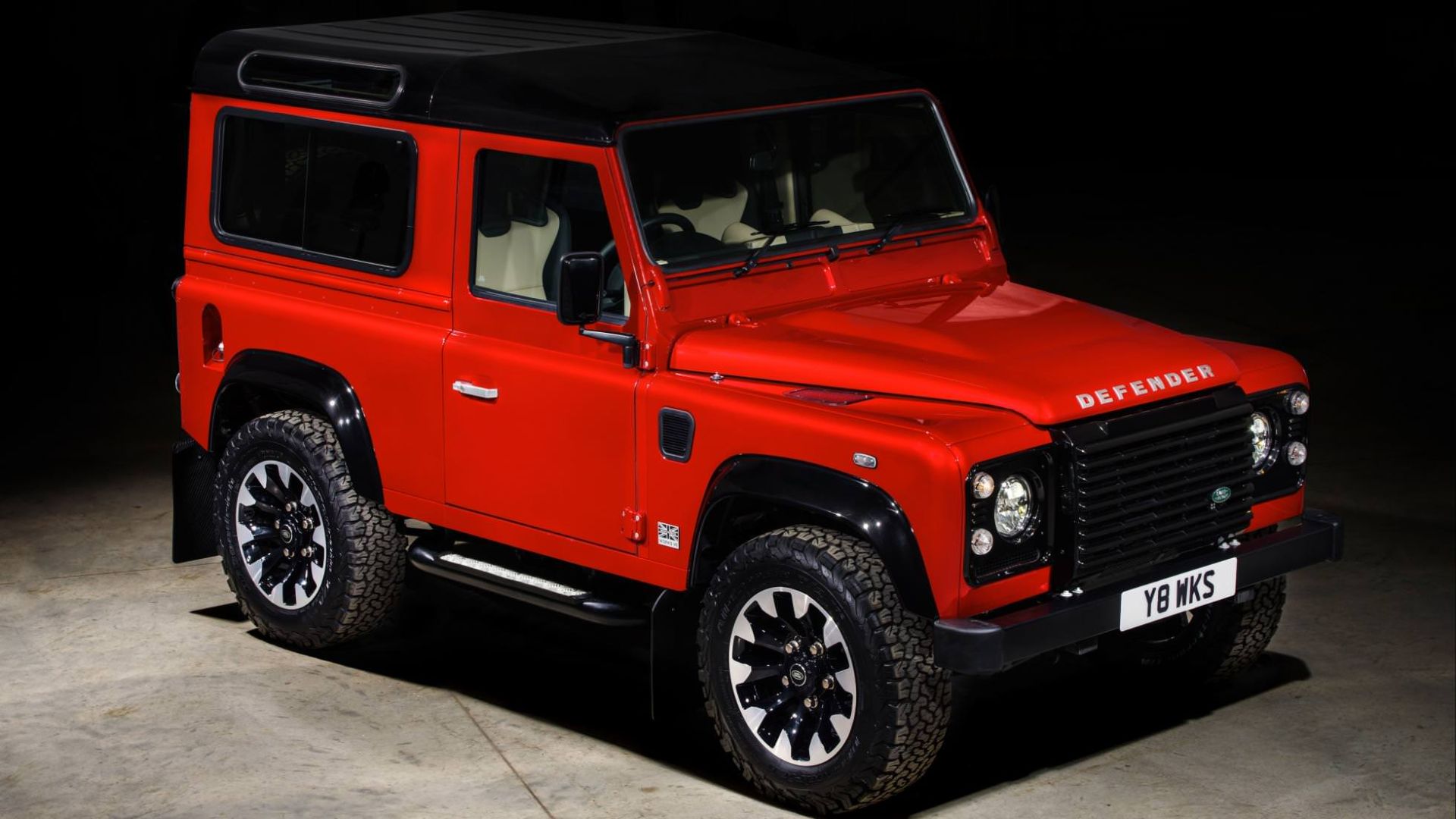 Land Rover Defender Works V8 / لندرور دینفدر