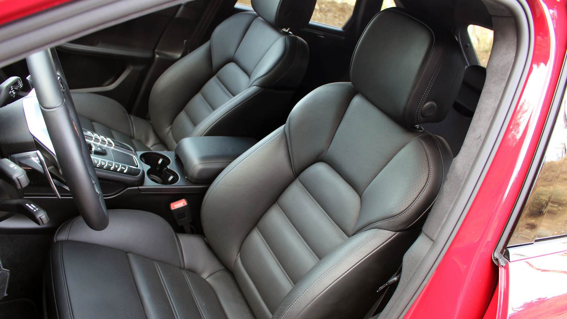 پورشه ماکان توربو / Porsche Macan Turbo 2018