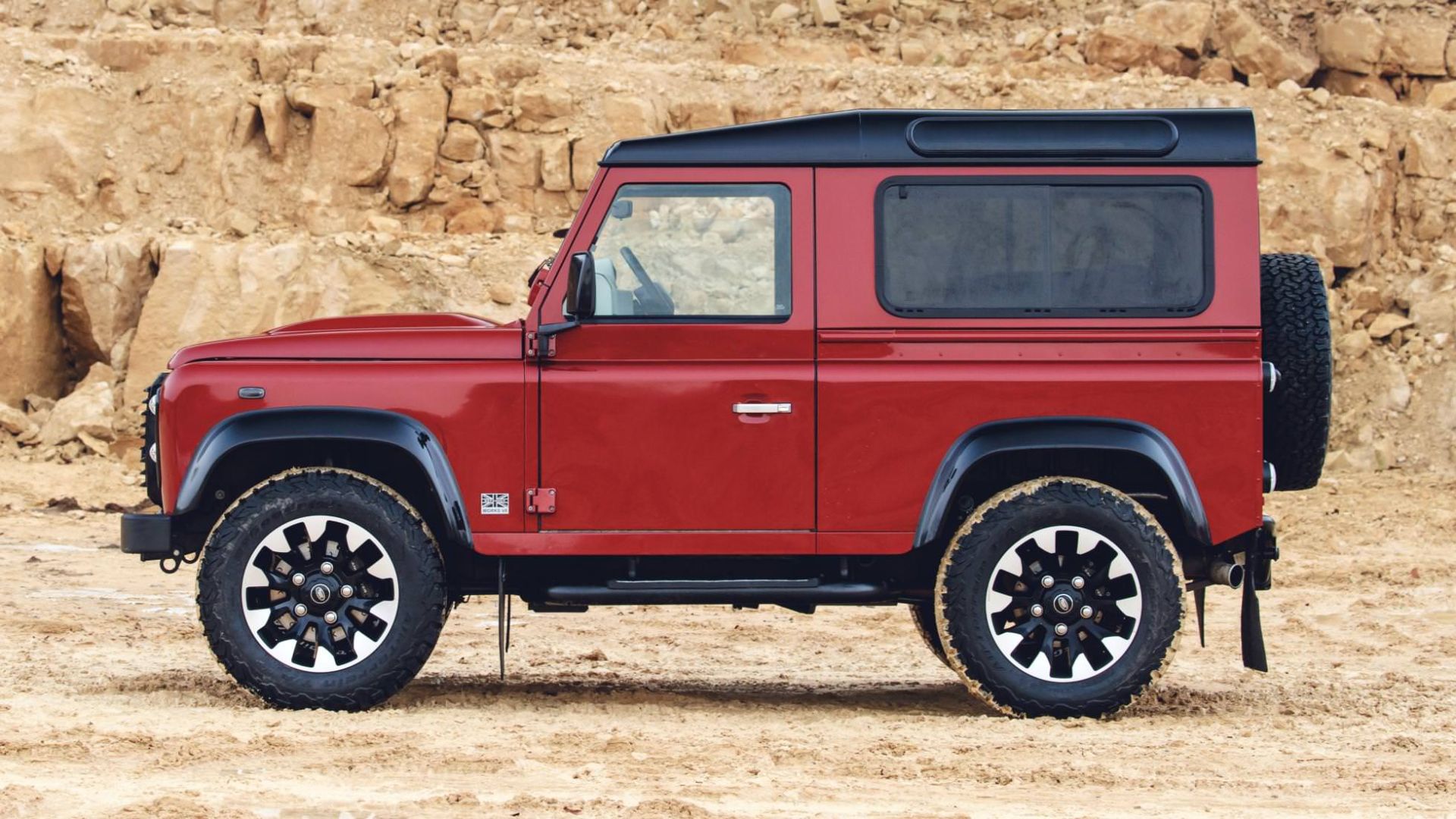 Land Rover Defender Works V8 / لندرور دینفدر