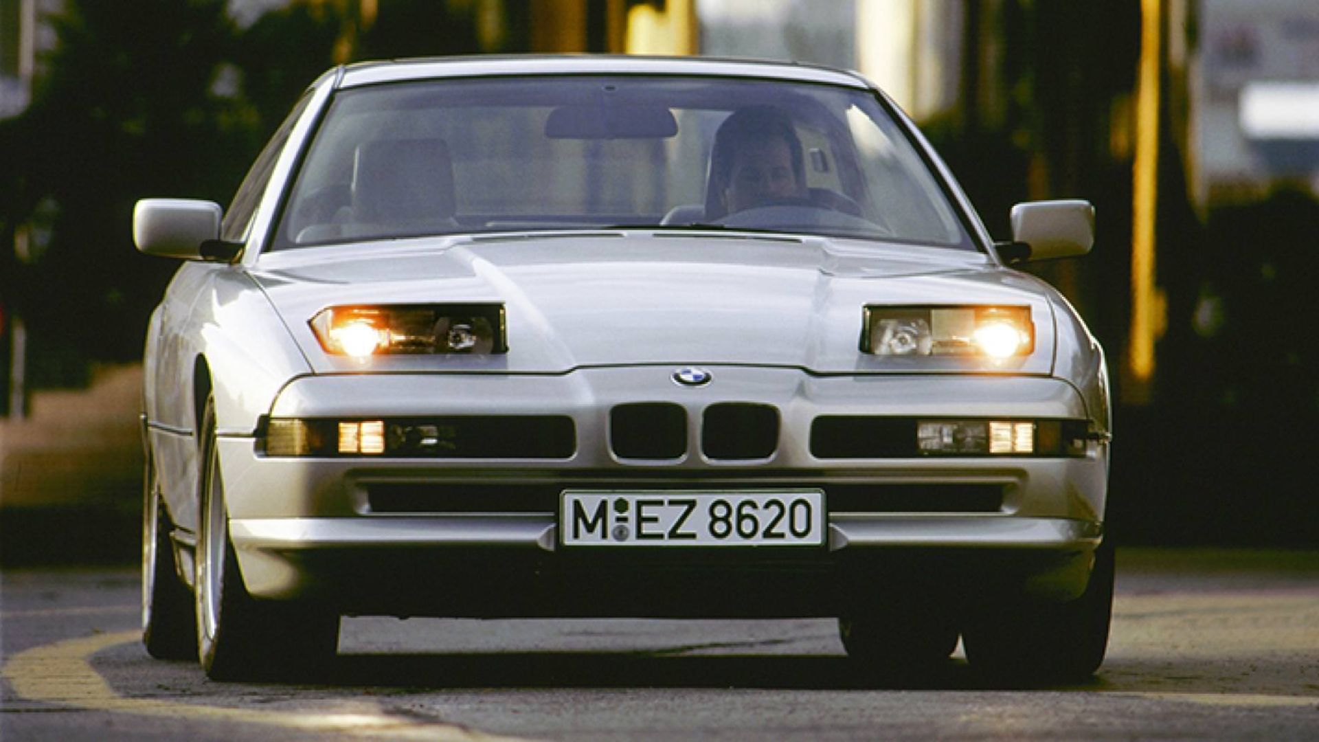BMW 8 Series / بی ام و سری 8