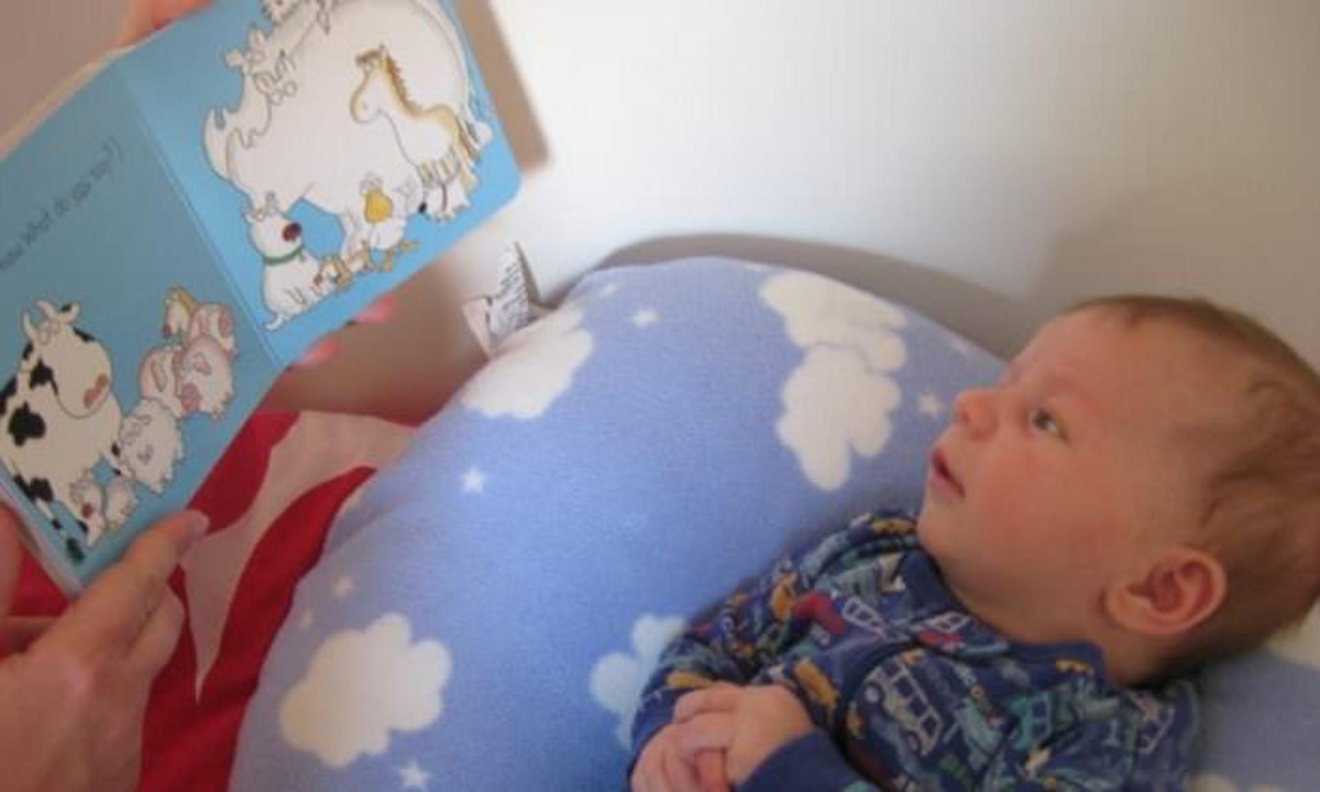 read book to kids