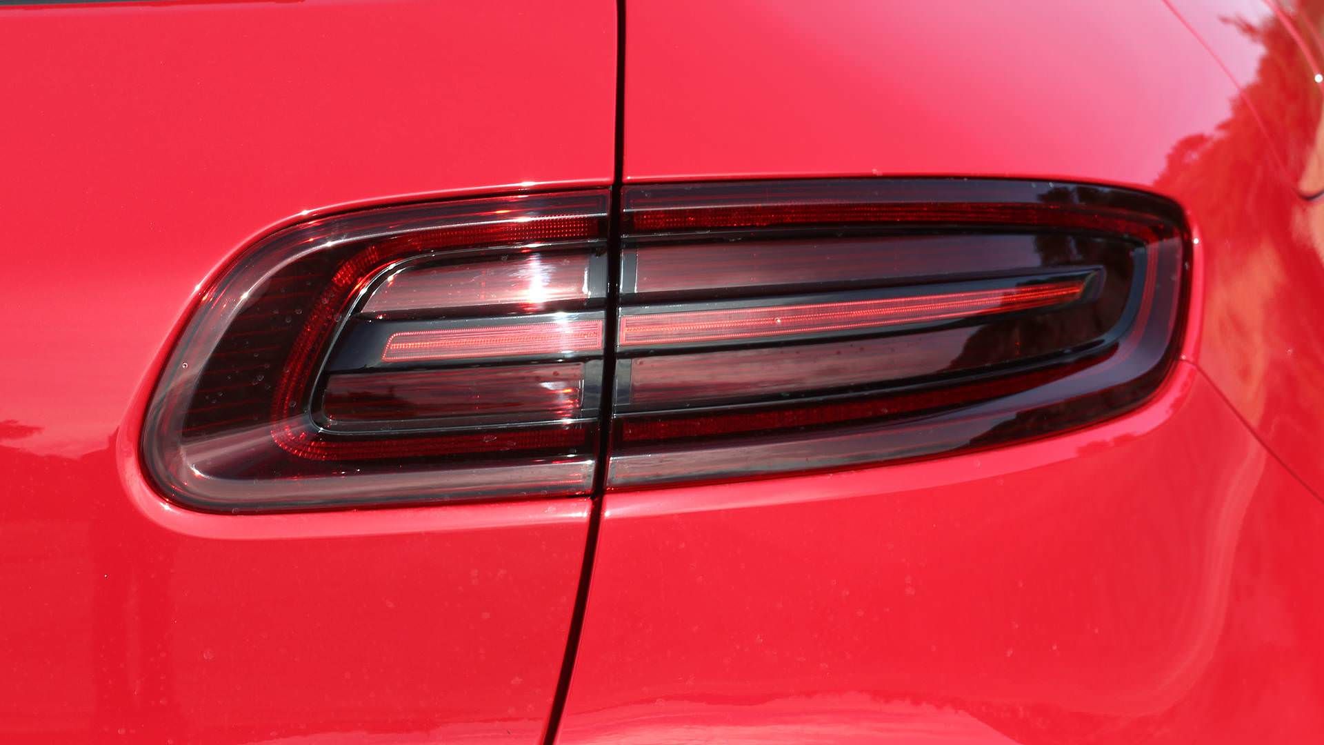 پورشه ماکان توربو / Porsche Macan Turbo 2018