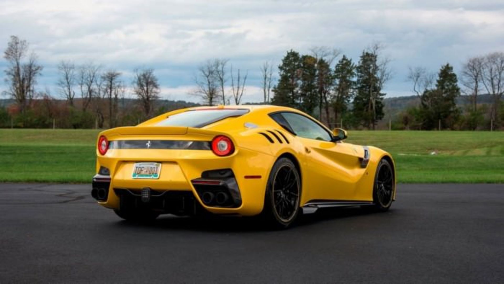فراری F12Tdf