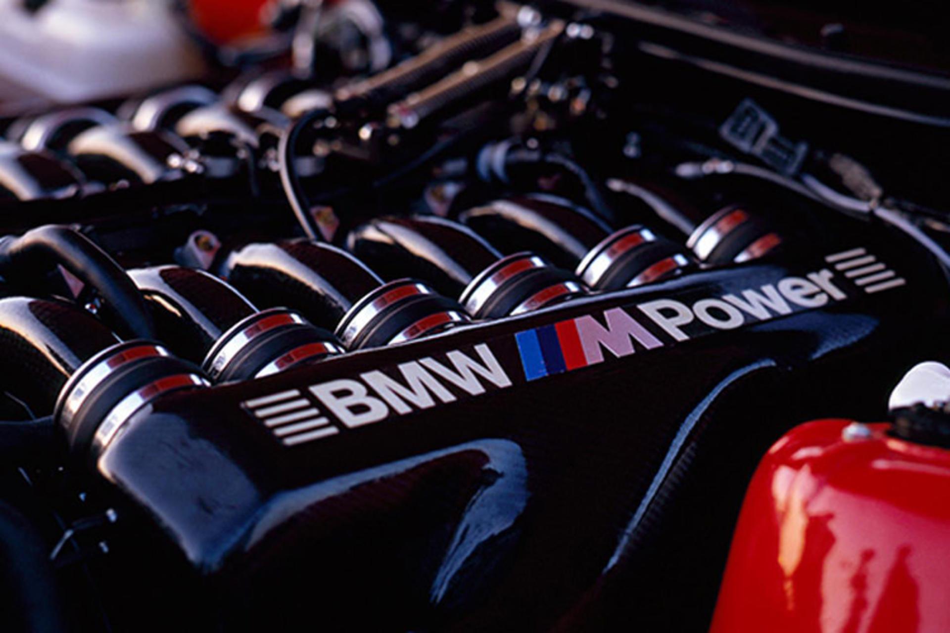 BMW 8 Series / بی ام و سری 8