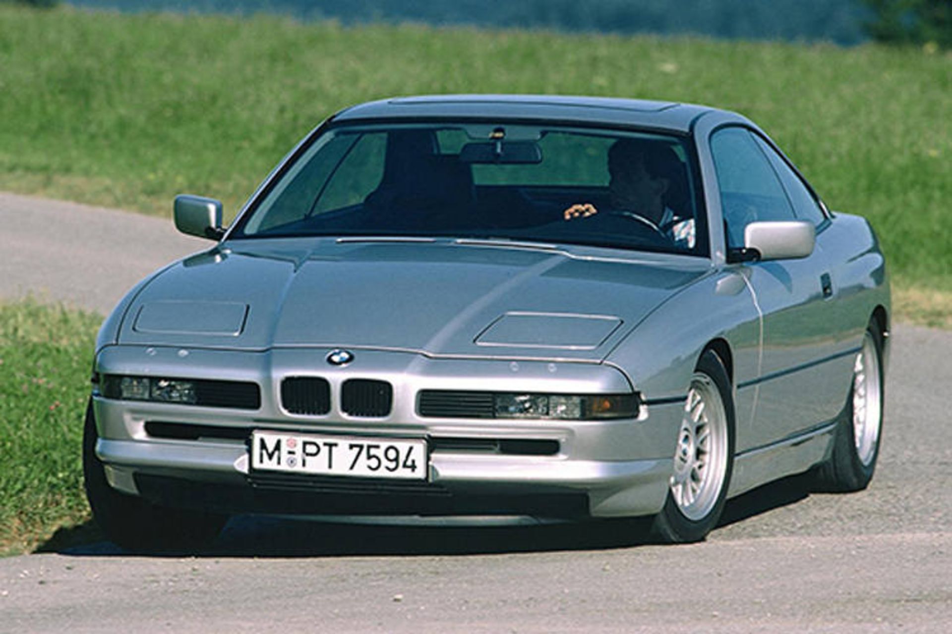 BMW 8 Series / بی ام و سری 8