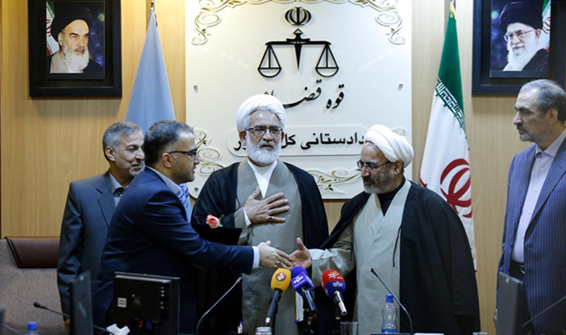 منتظری و جاویدنیا