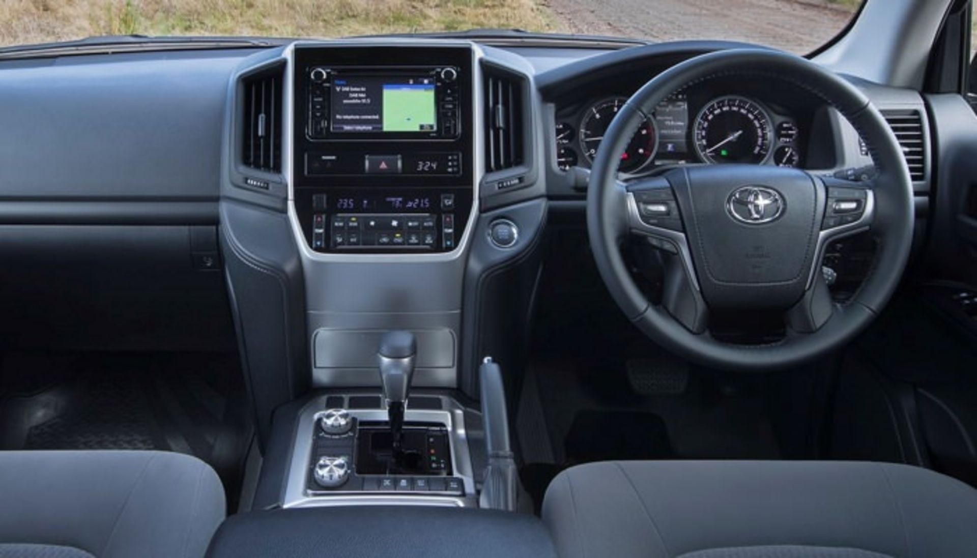 تویوتا لندکروزر