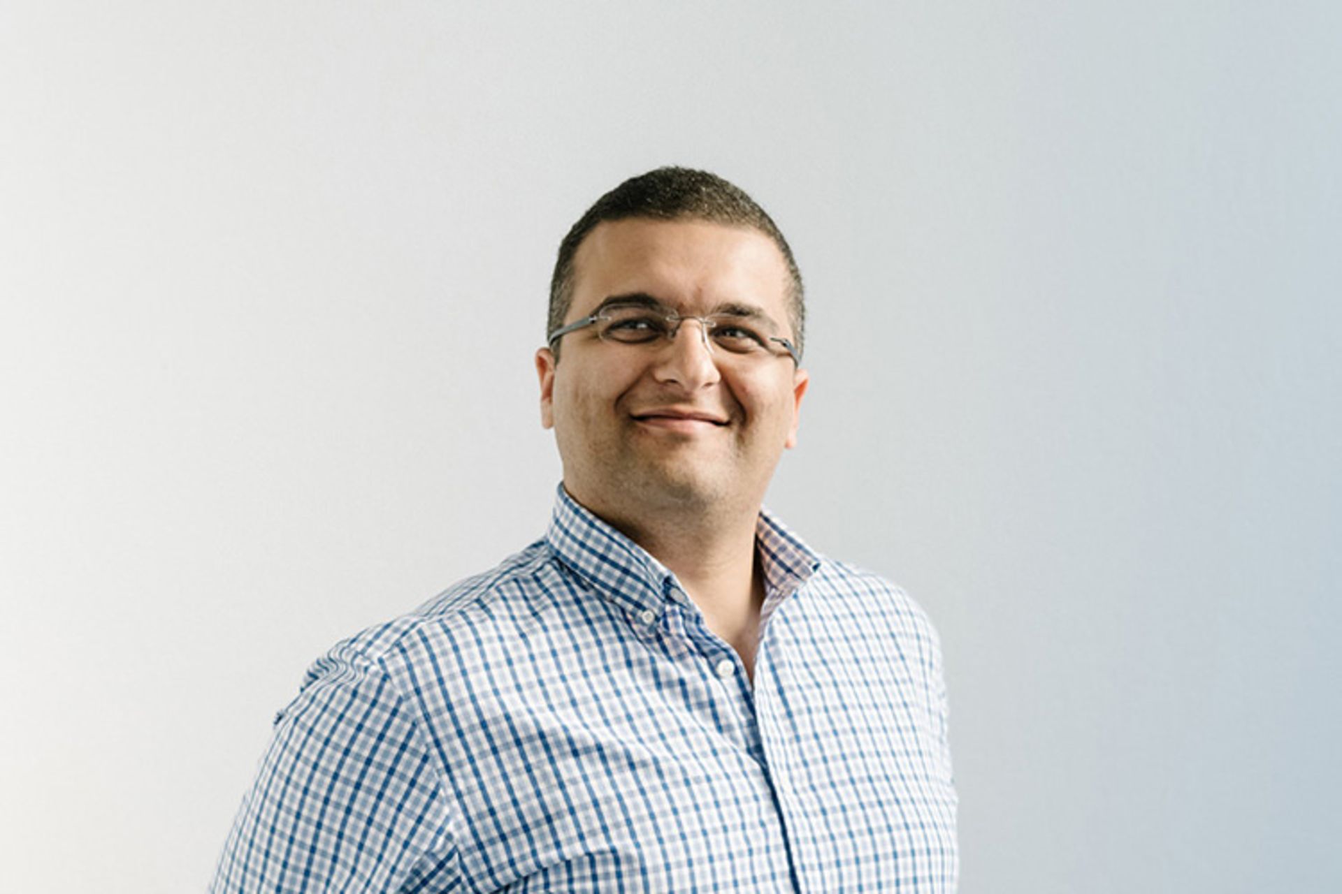 مینا رزک آئوا