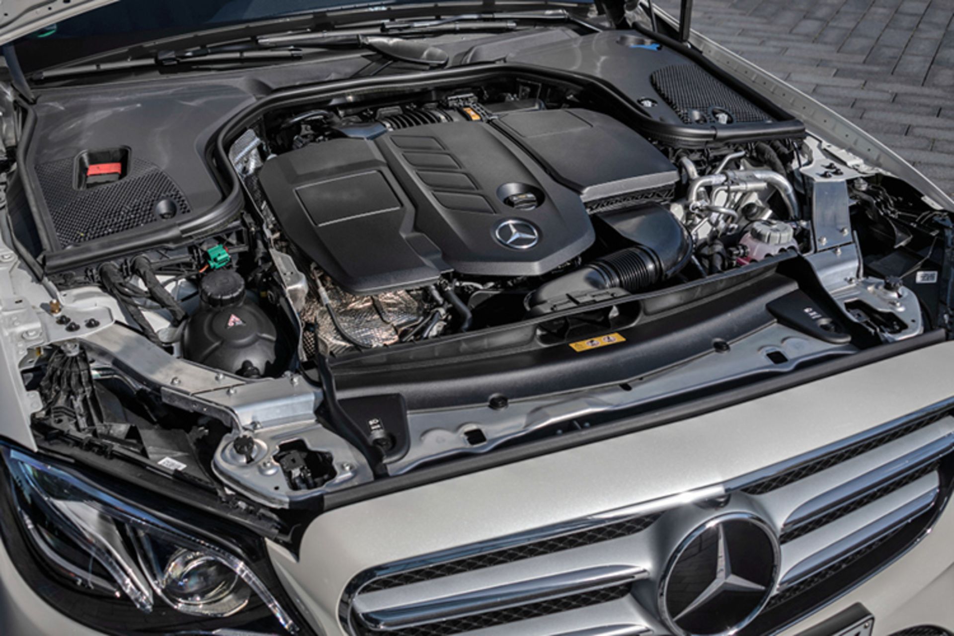 Mercedes Benz E class hybrid 