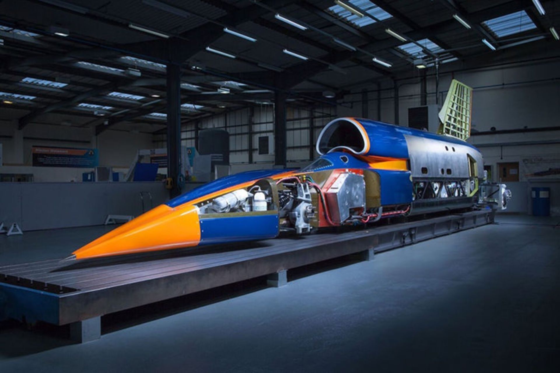 Bloodhound Supersonic Car / خودروی فراصوت بلادهوند