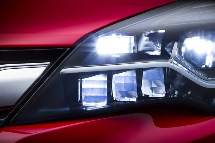 فناوری چراغ جلوی تطبیقی خودتارشونده / Self-Dimming Adaptive Headlight