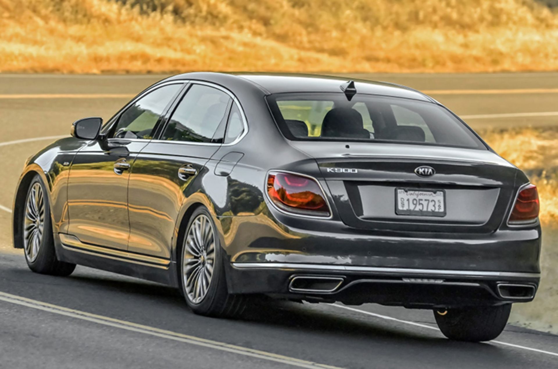 KIA K900