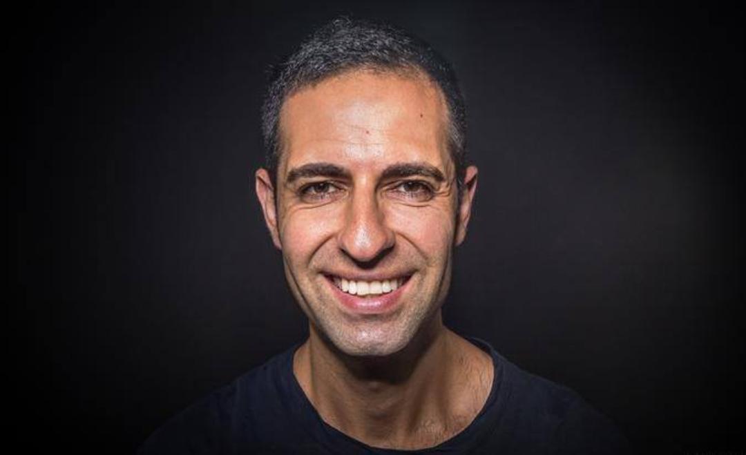 آدام فروغی