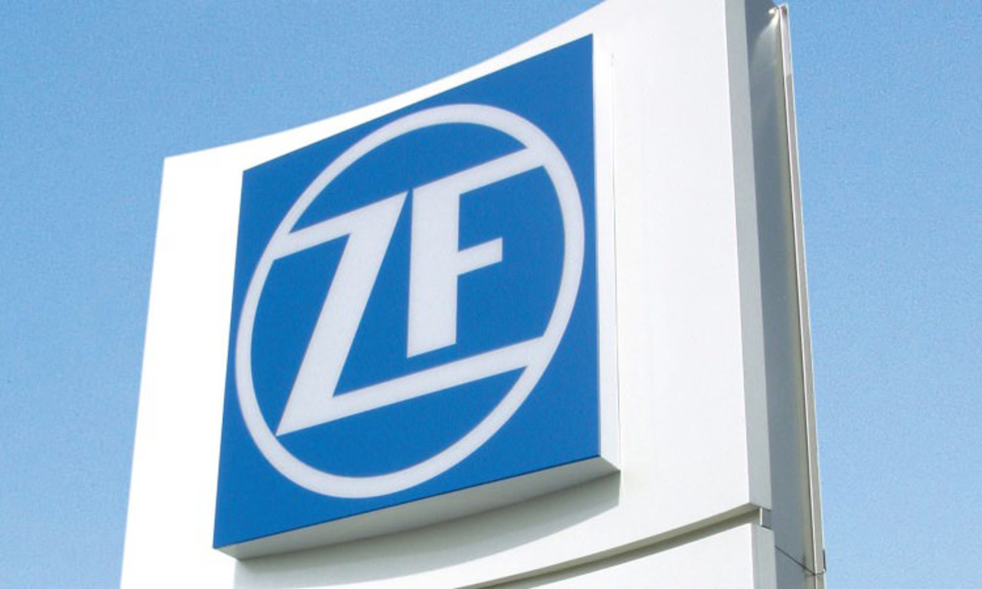 ZF interior observation system / سیستم نظارت داخلی ZF