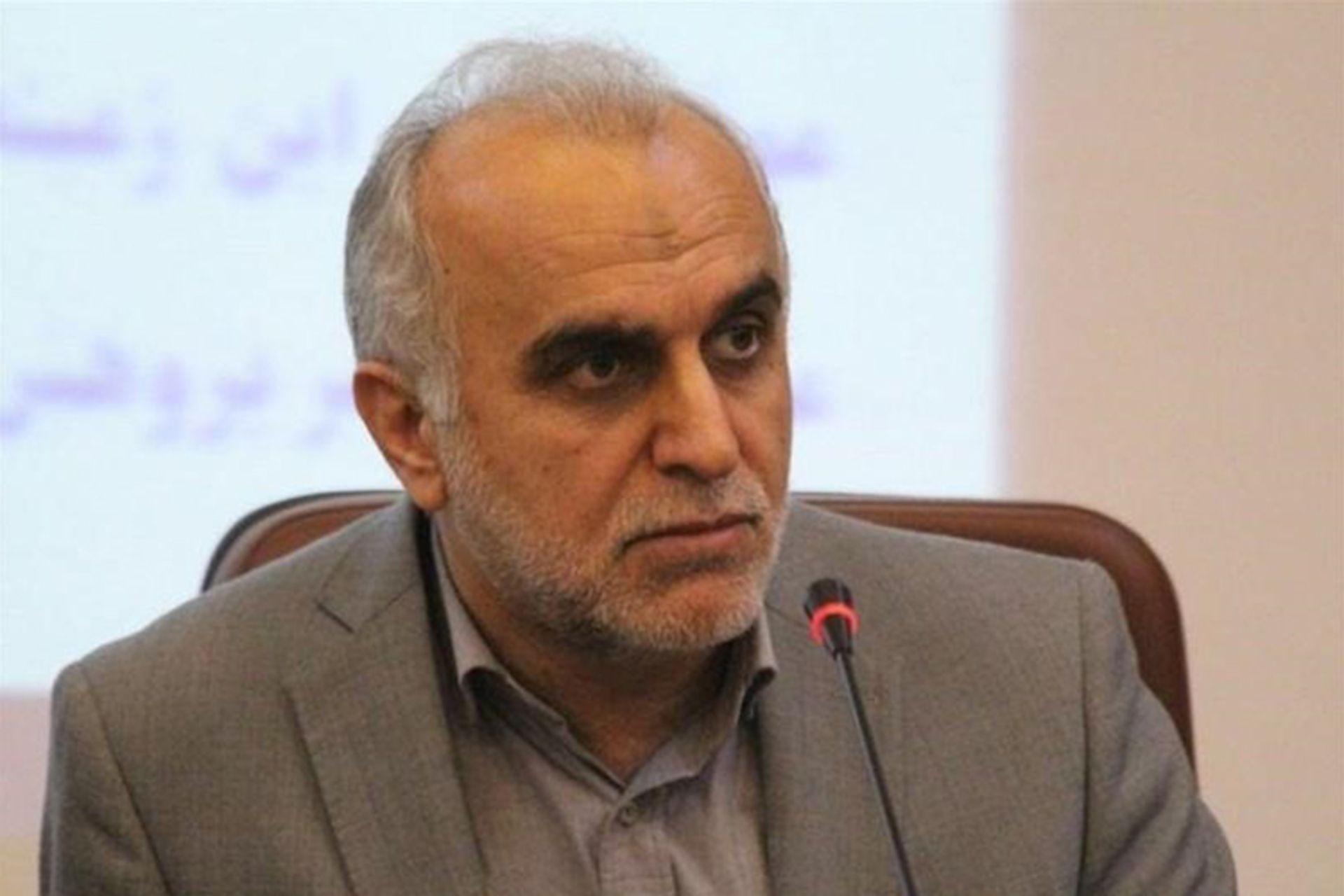 فرهاد دژپسند، وزیر اقتصاد و دارایی