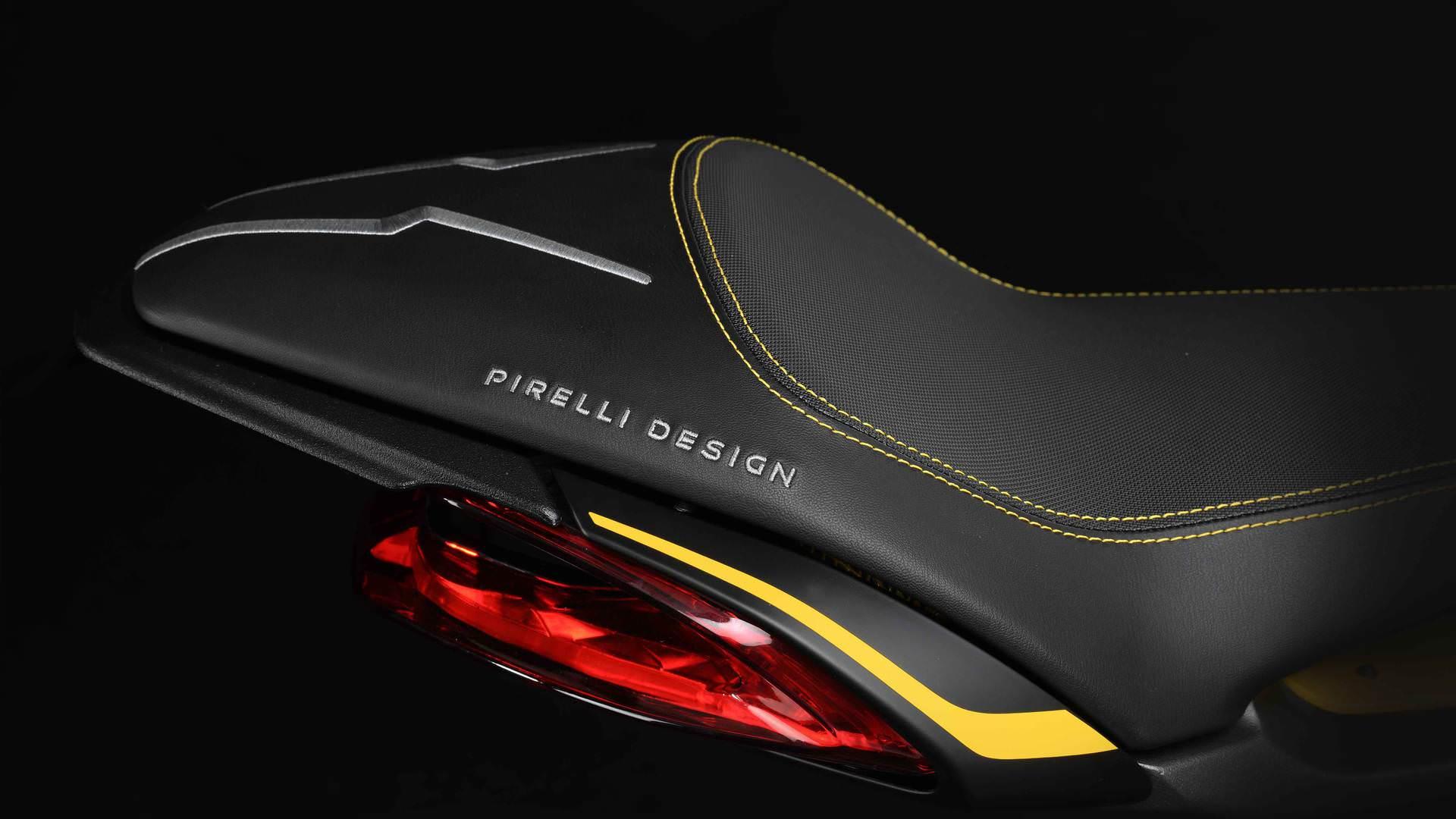 MV Agusta Brutale 800RR Pirelli