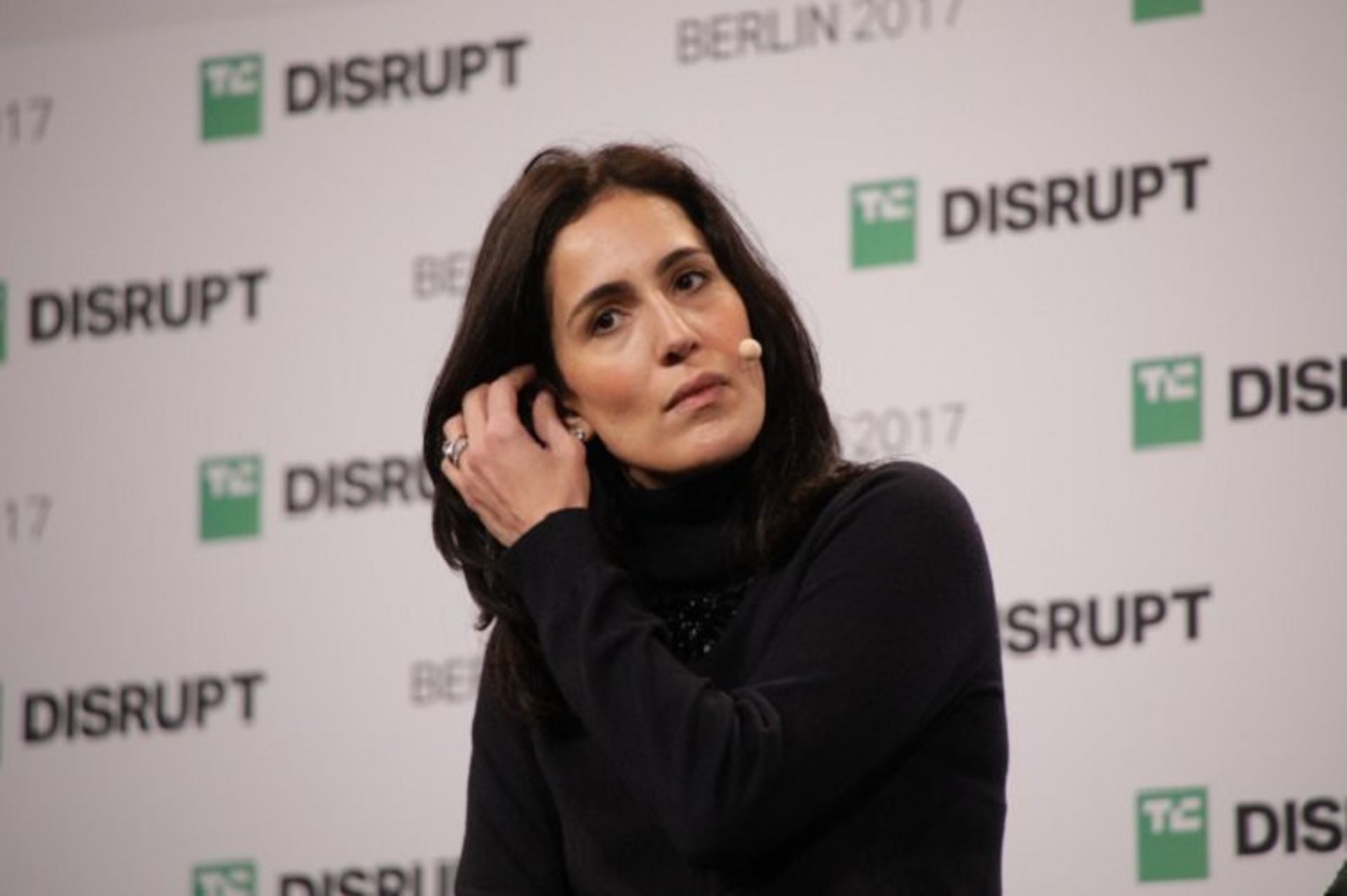 آوید لاری‌زاده دوگان