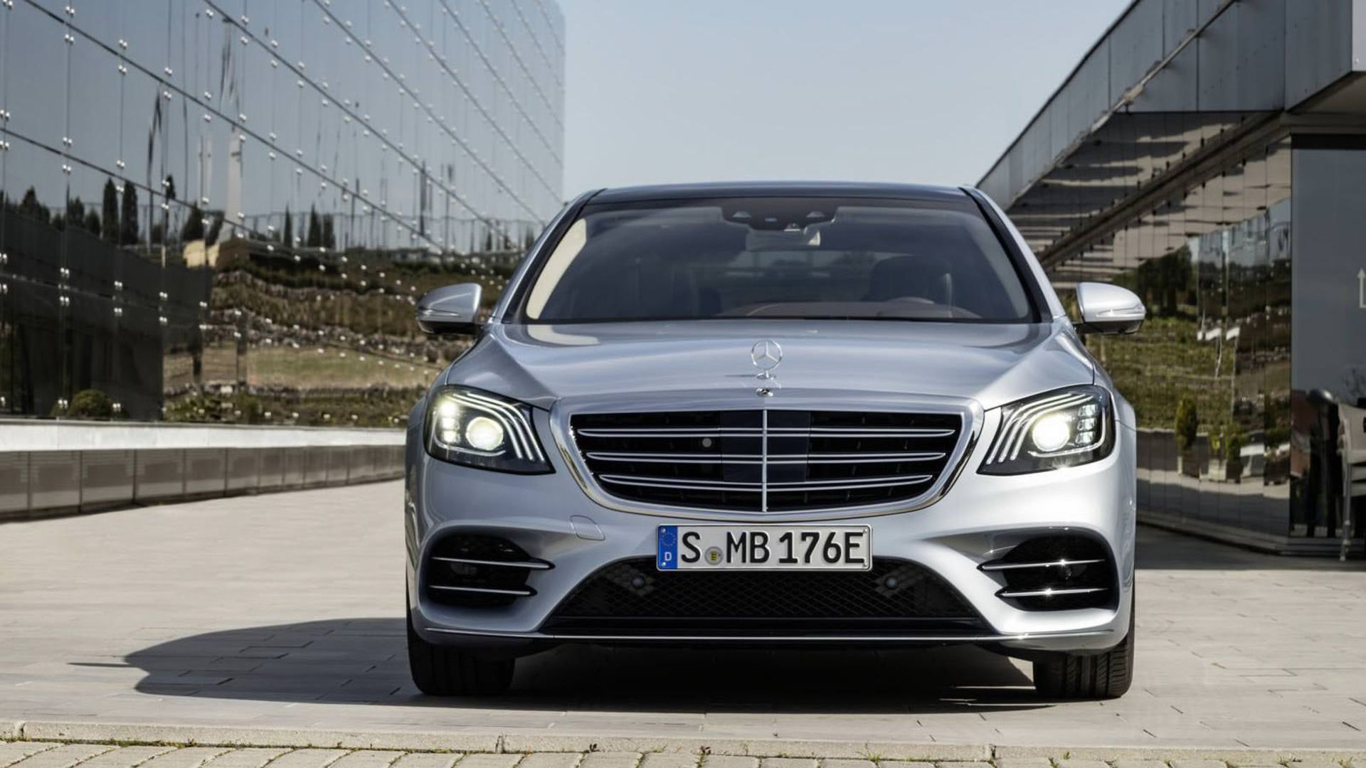 Mercedes Benz S560e
