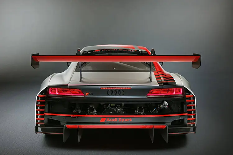 Audi R8 LMS GT3 / خودروی مسابقه‌ای آئودی R8 LMS GT3