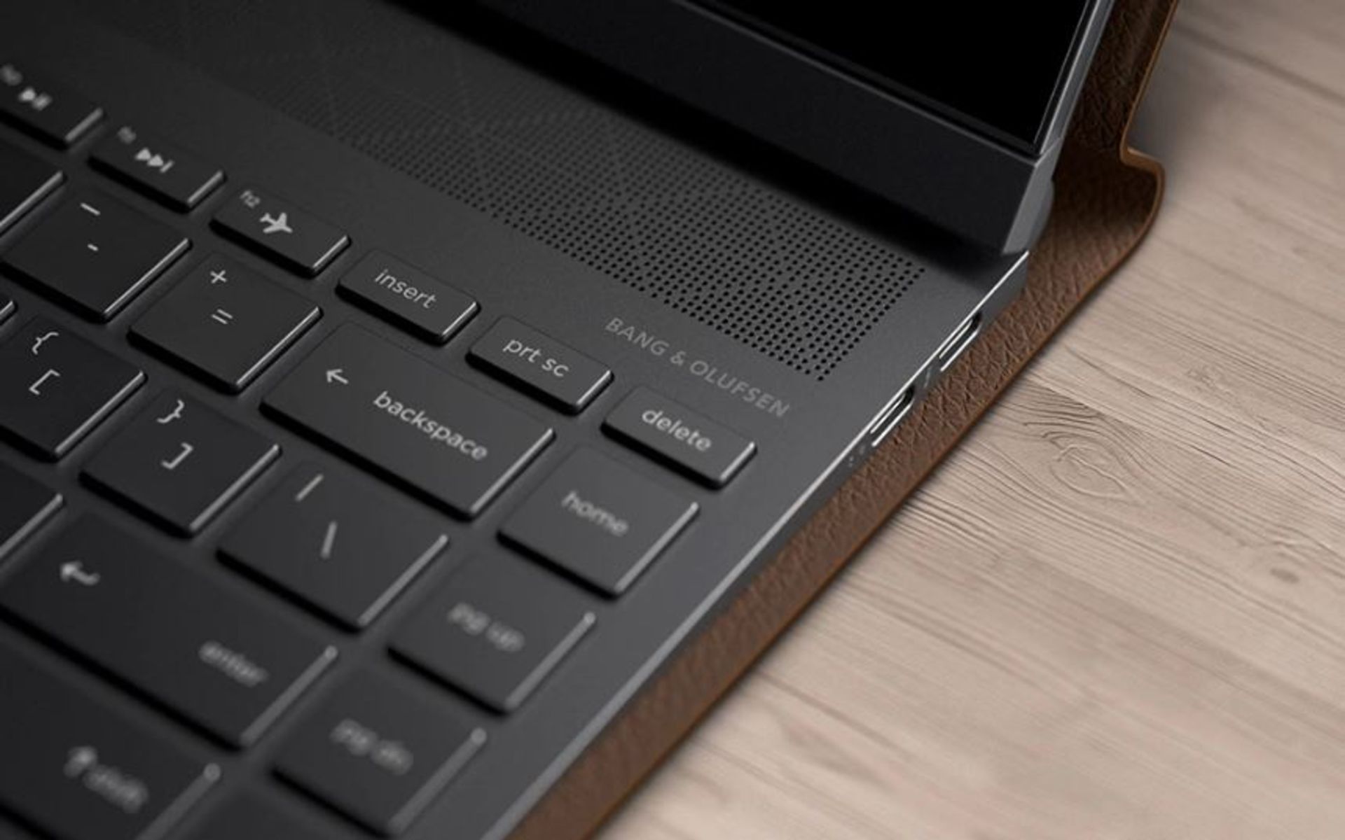 اچ پی اسپکتر فولیو / HP Spectre Folio