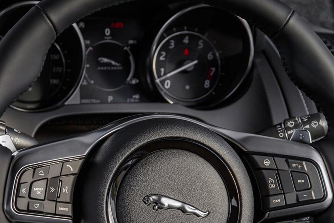 Jaguar F-Type Chequered Flag Edition