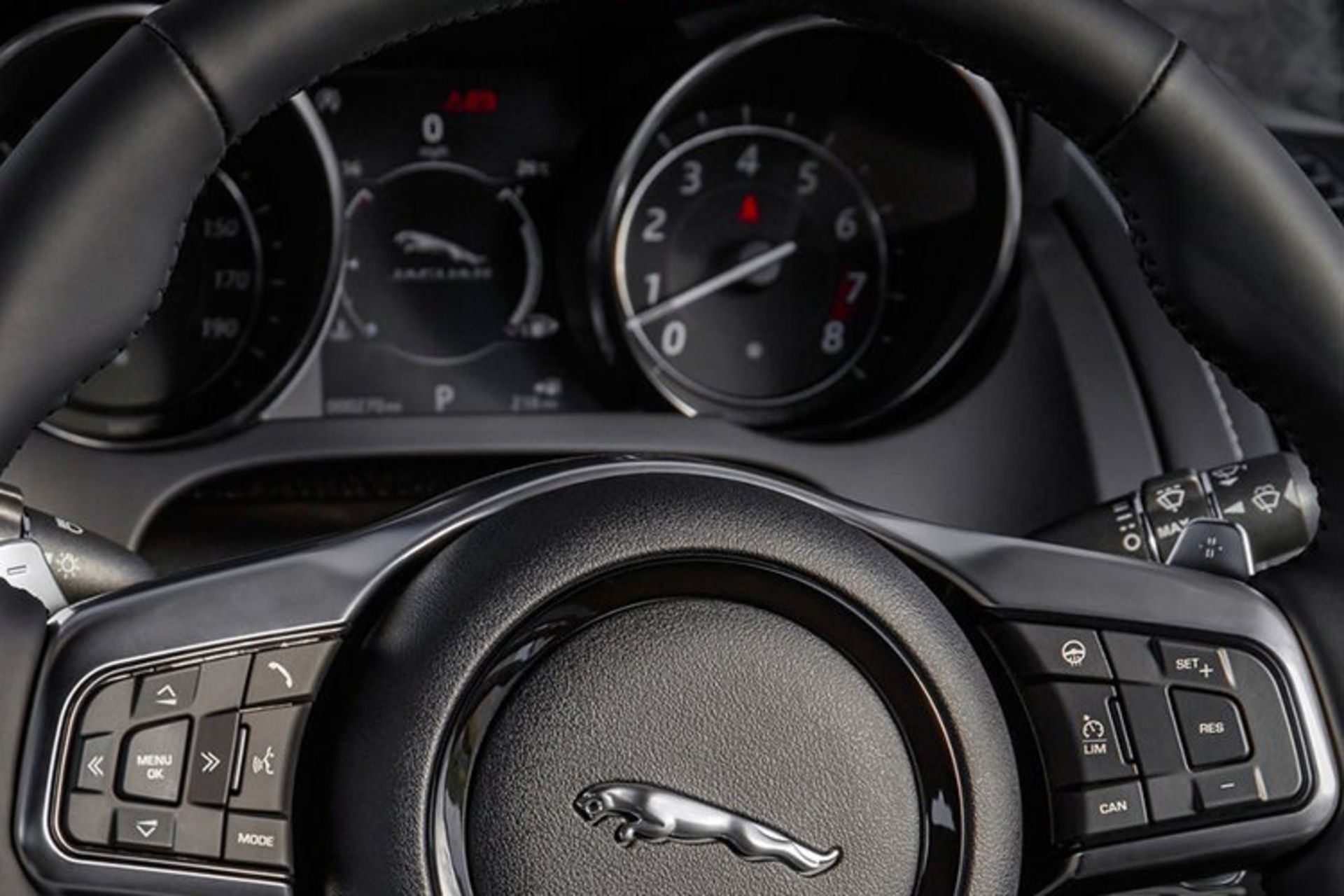 Jaguar F-Type Chequered Flag Edition