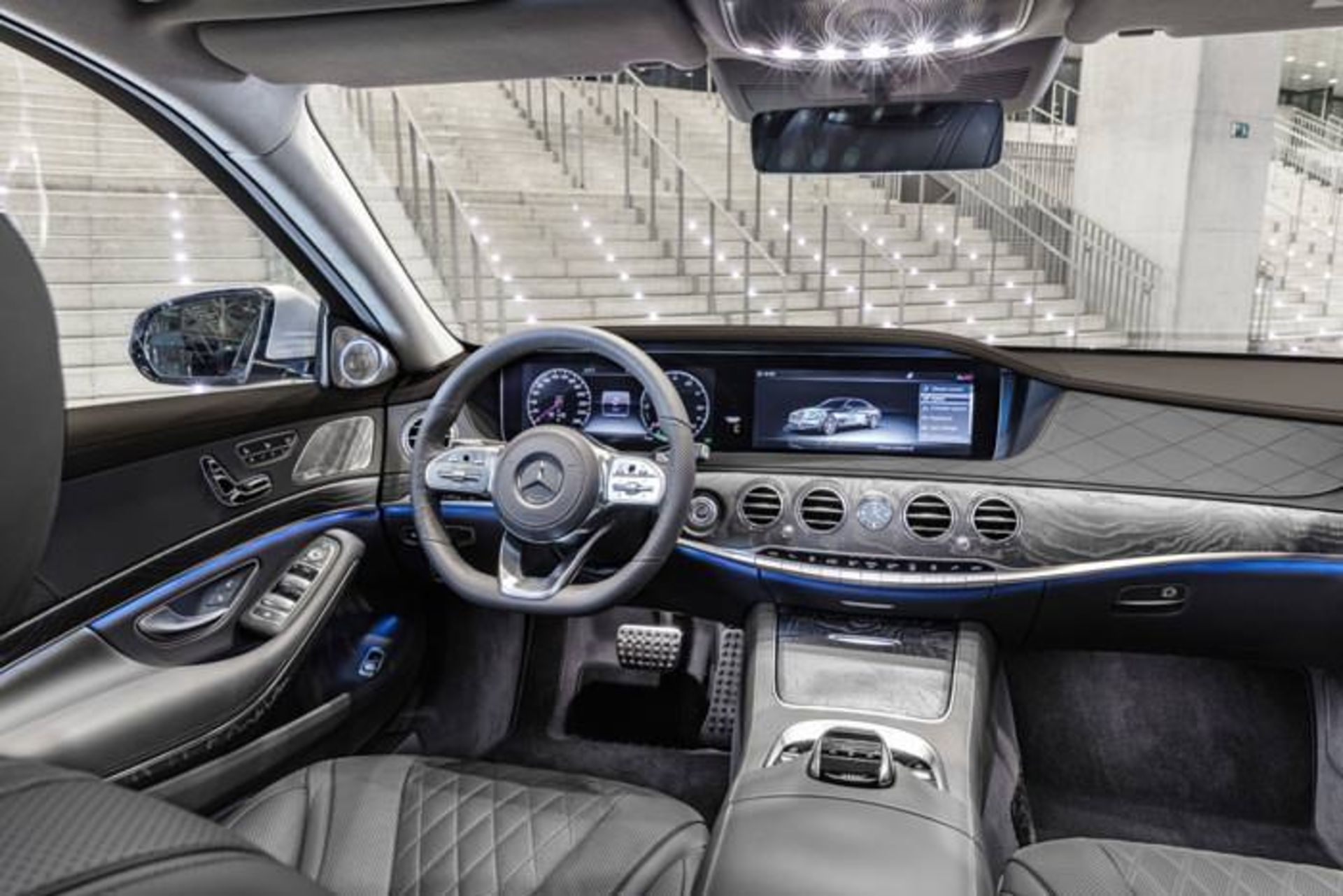 Mercedes Benz S560e