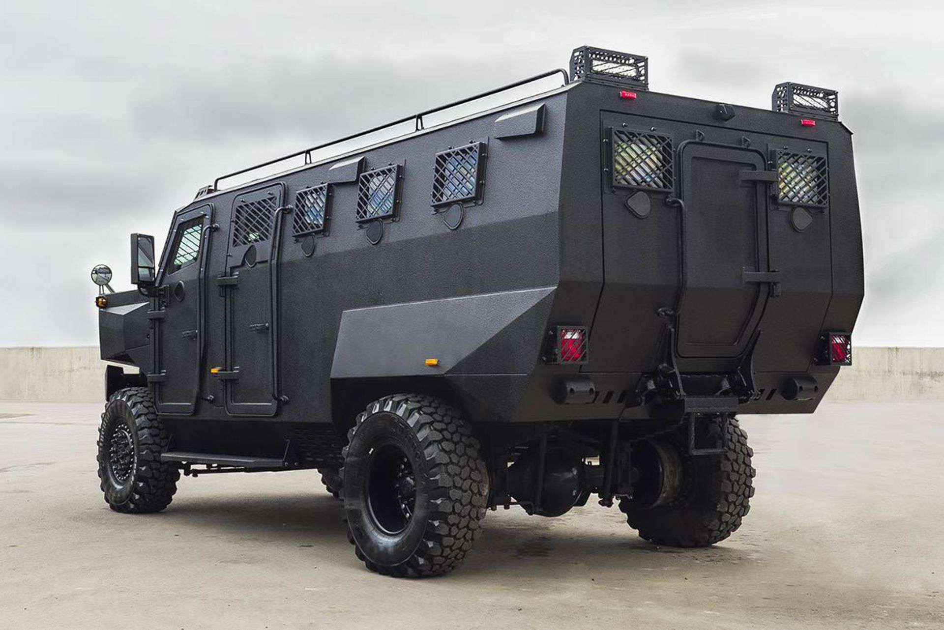 Inkas Superior APC/AMEV