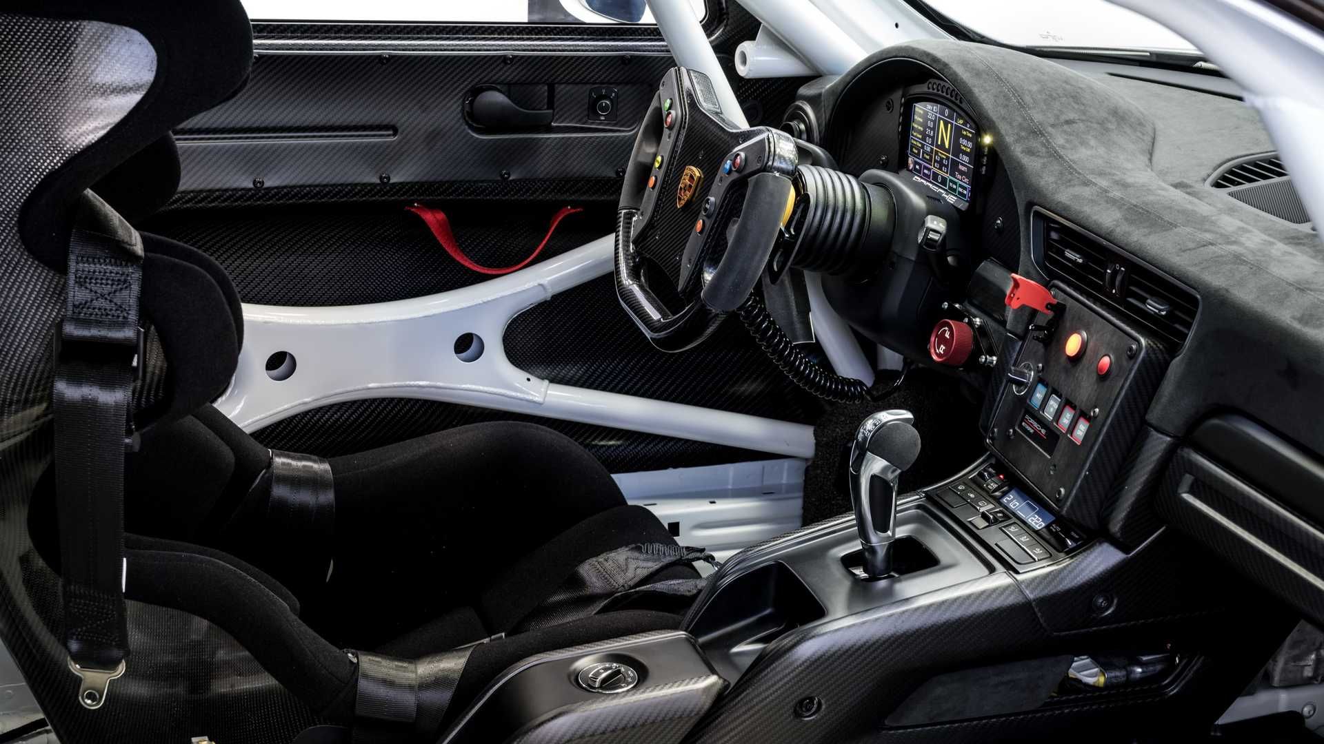 Porsche 911 GT2 RS Clubsport / پورشه 911