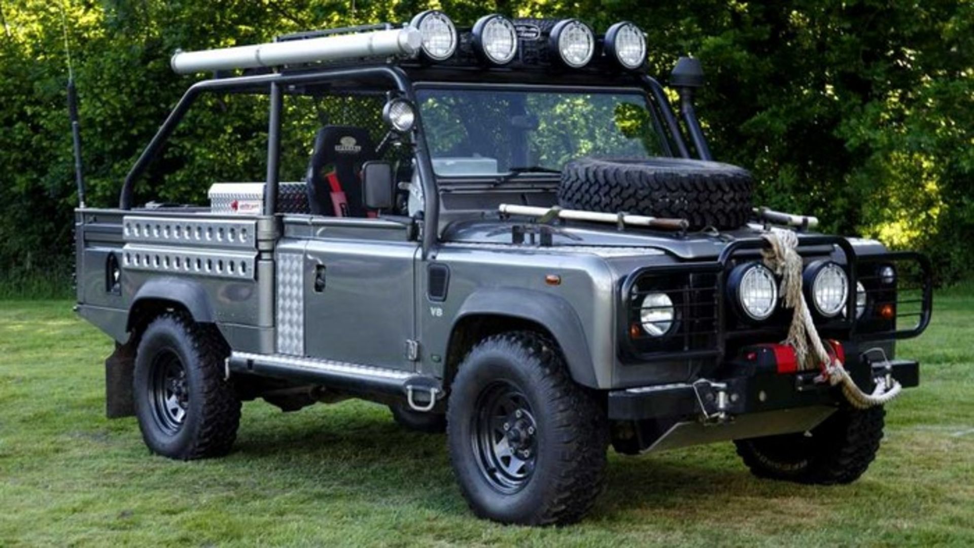 Land Rover Defender 110 Tomb Raider film car