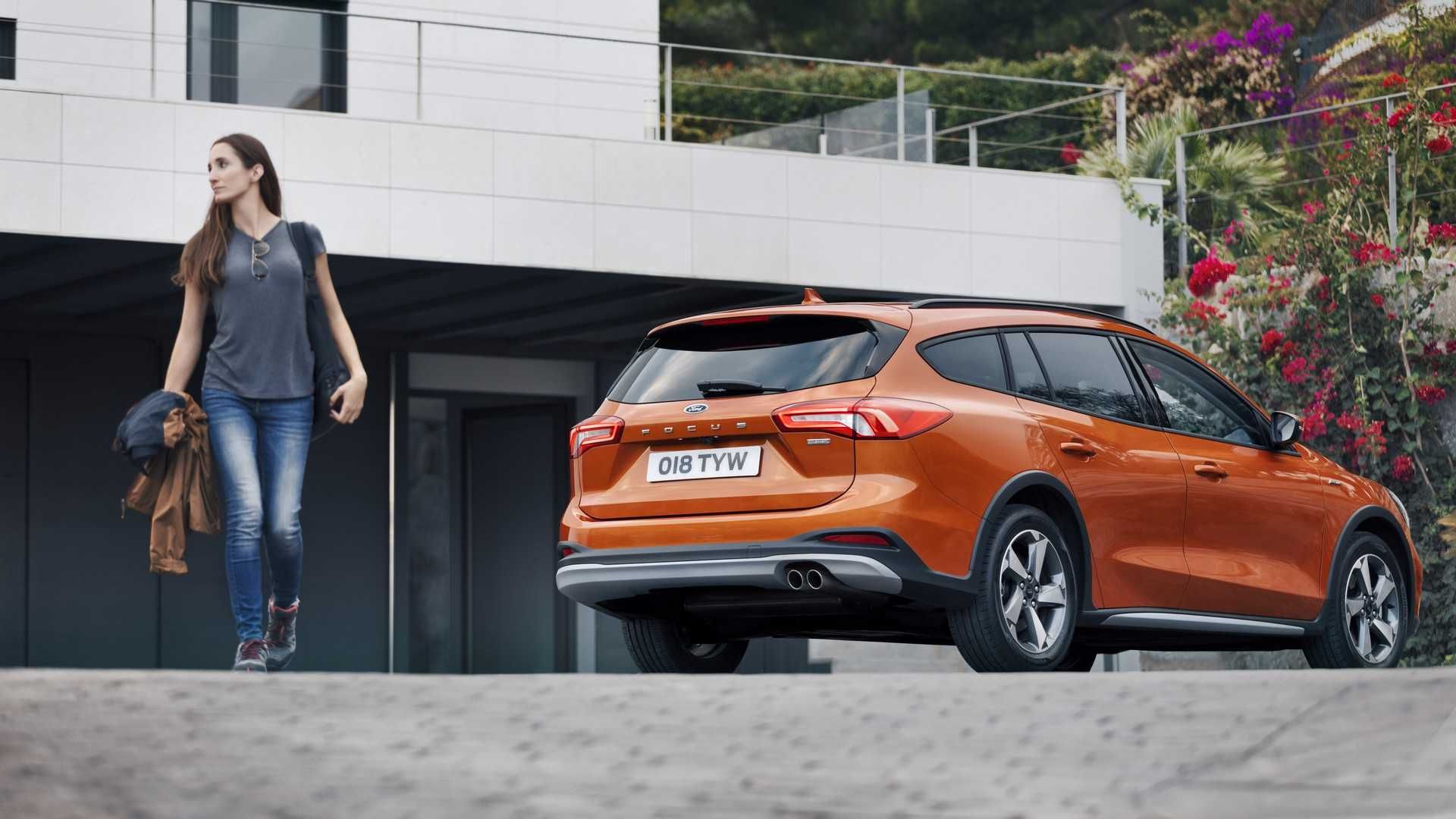 Ford Focus Active Wagon / فورد فوکوس اکتیو واگن